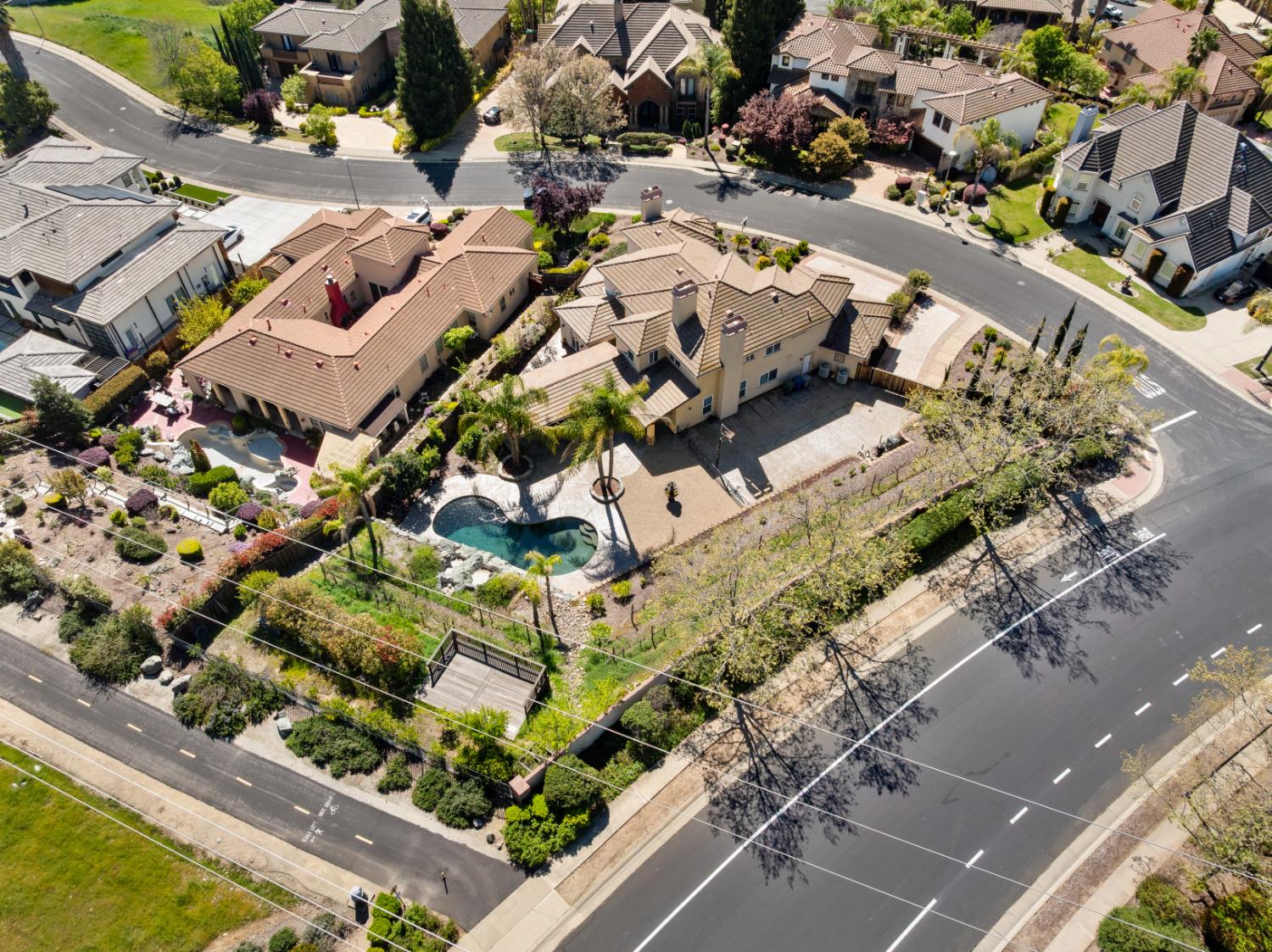 600 Landrise Court