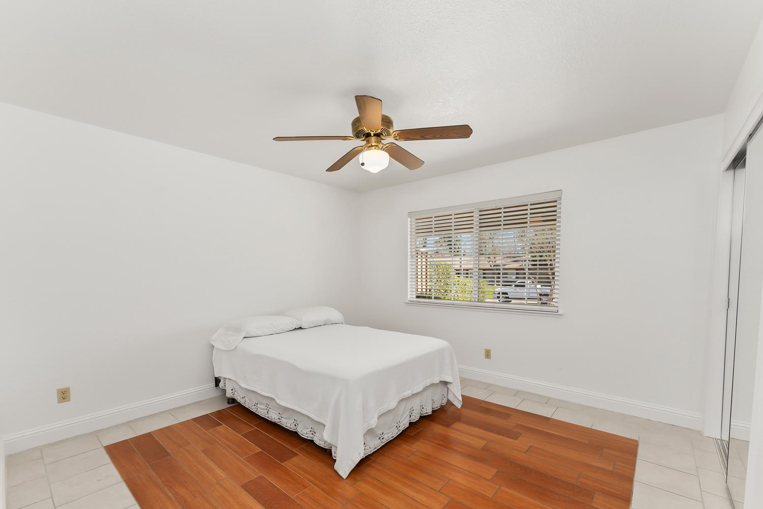 1520 Crestmont Oak Drive