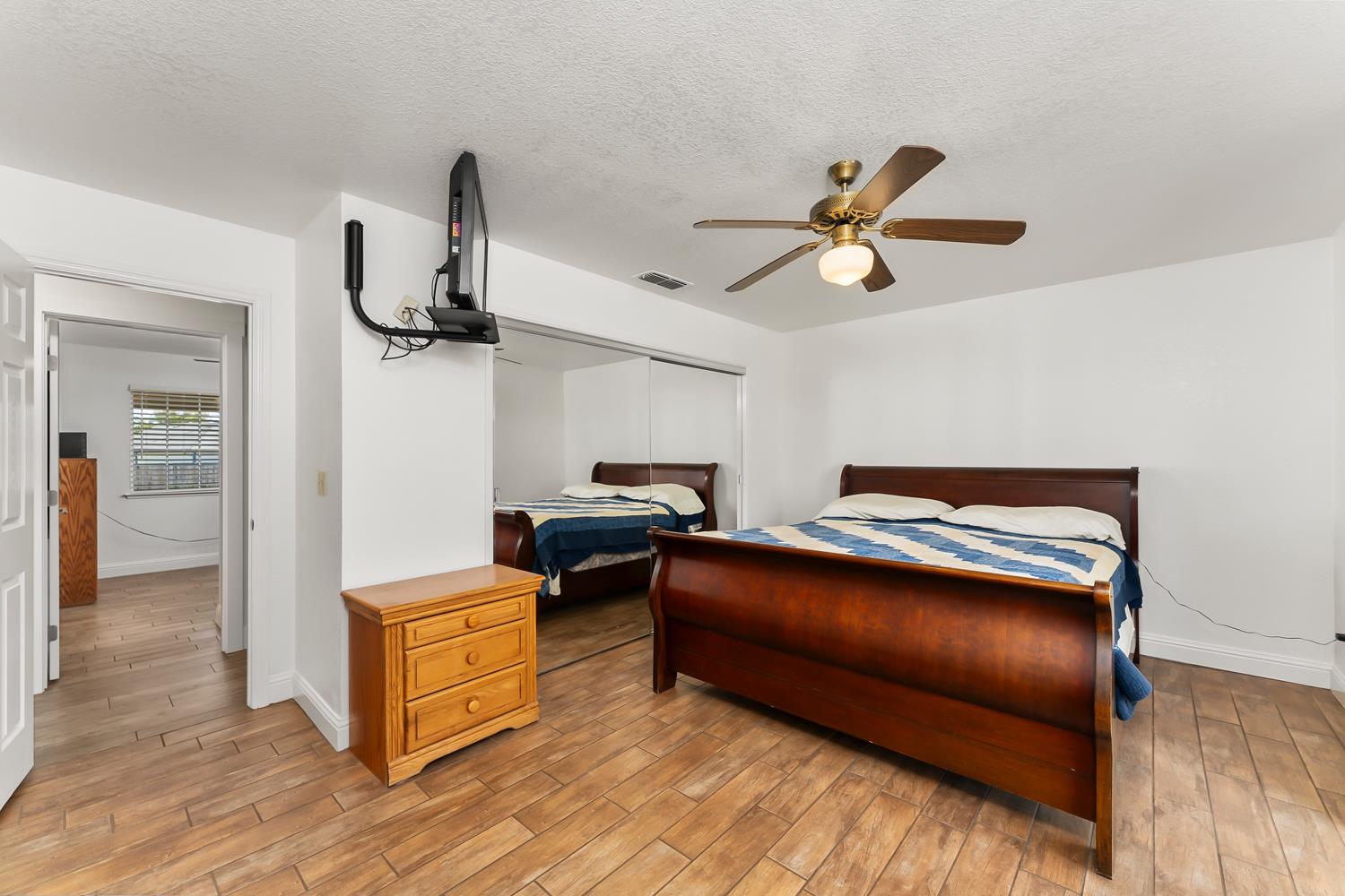 1520 Crestmont Oak Drive