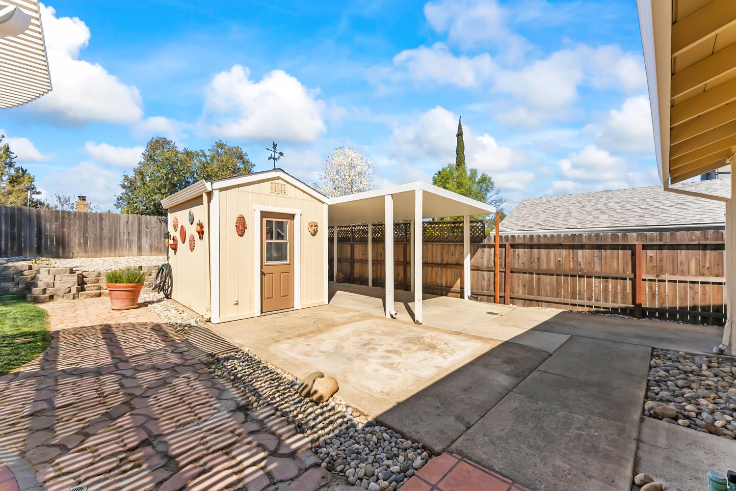 1520 Crestmont Oak Drive