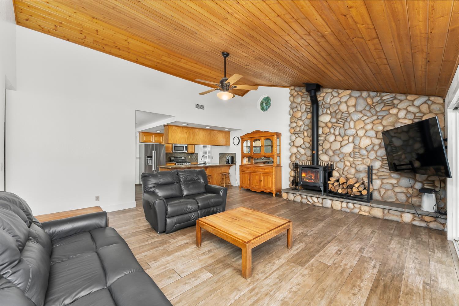 1520 Crestmont Oak Drive