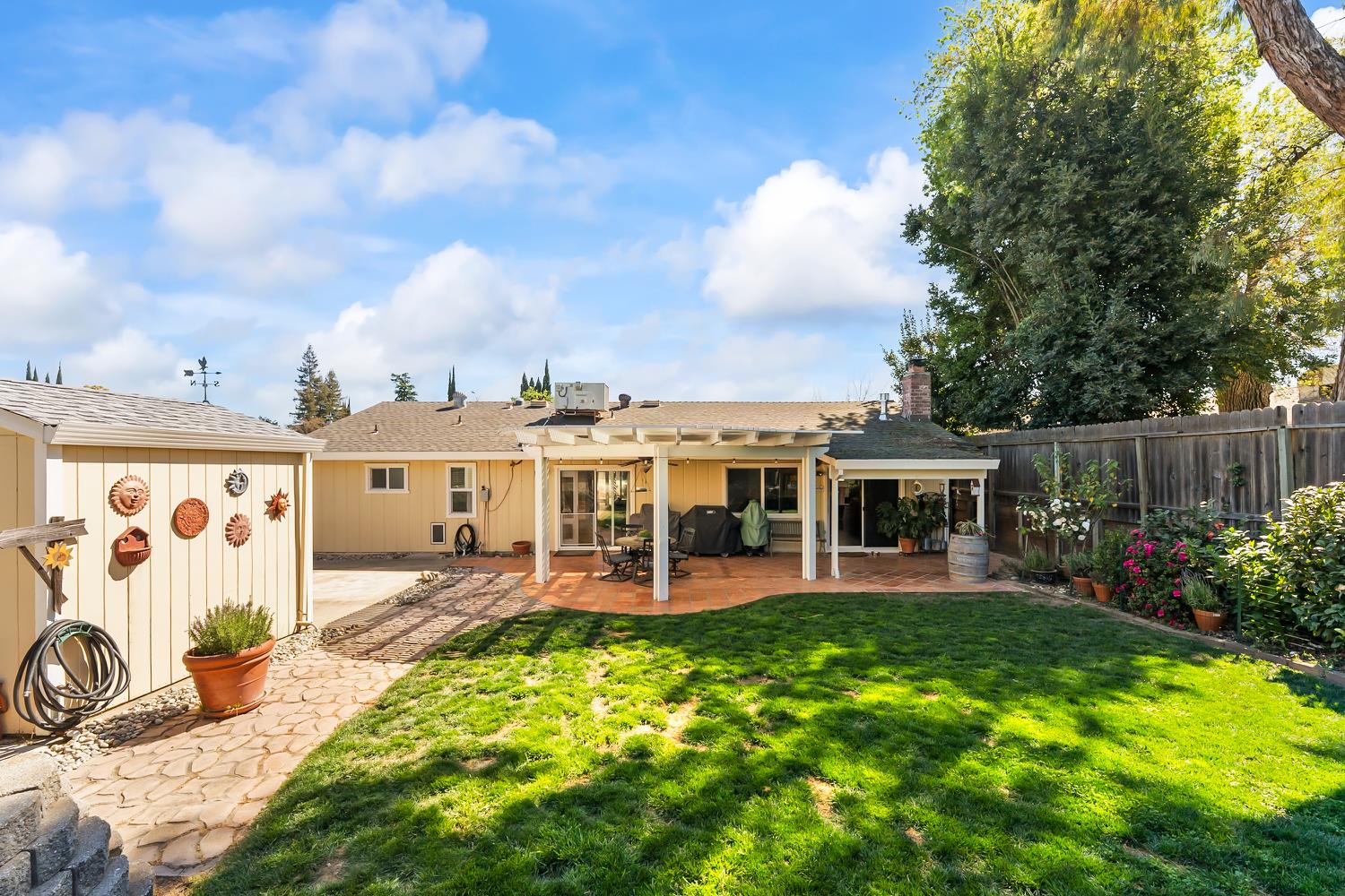 1520 Crestmont Oak Drive