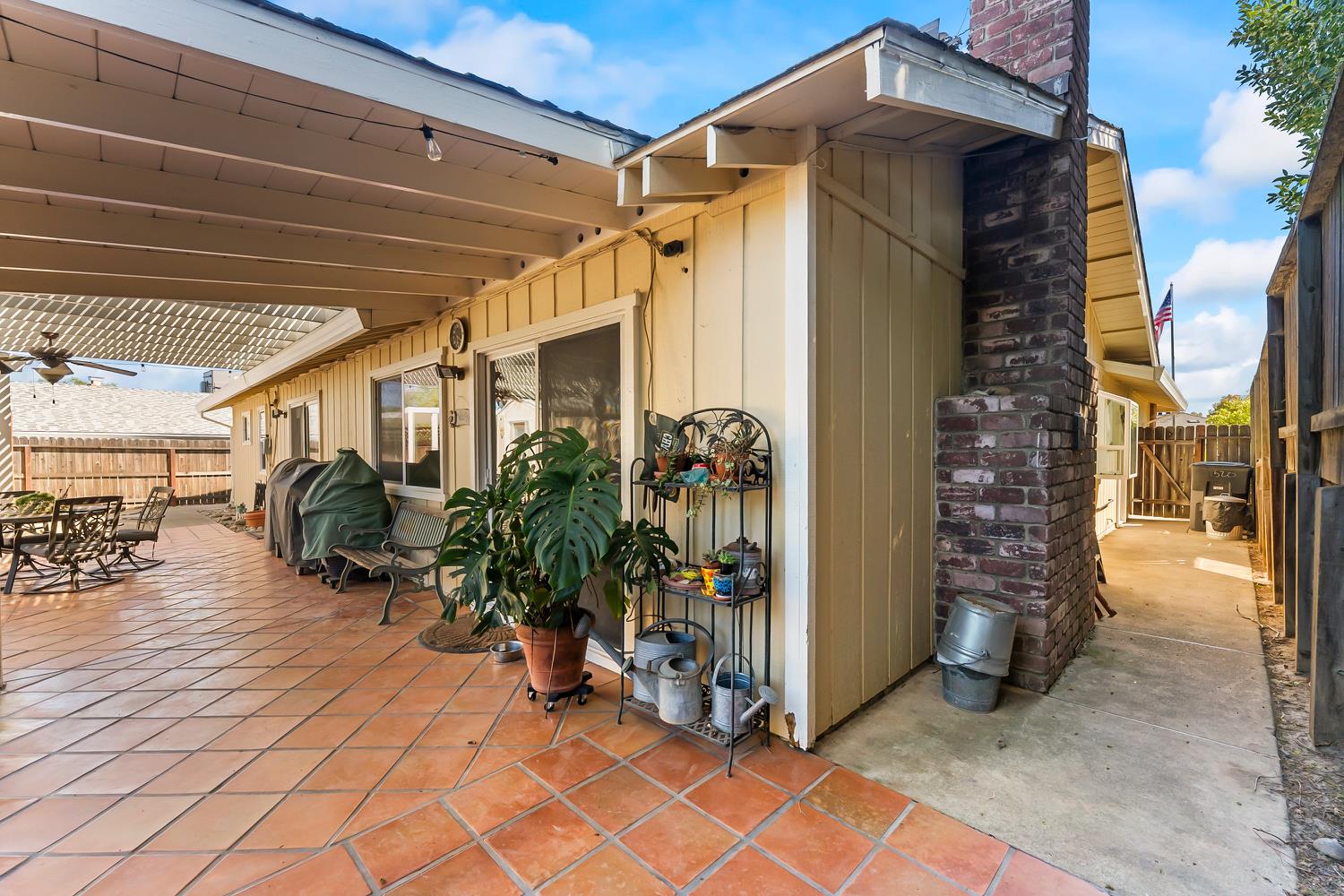 1520 Crestmont Oak Drive