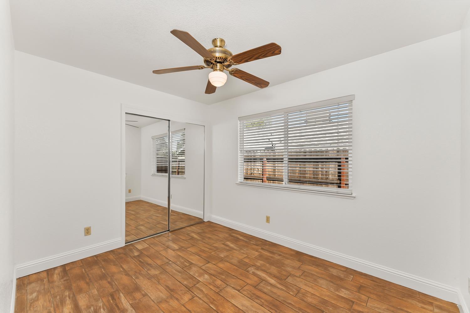 1520 Crestmont Oak Drive