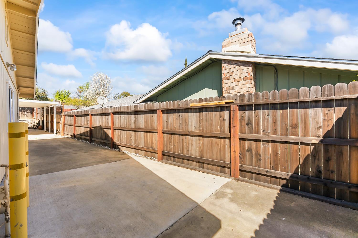 1520 Crestmont Oak Drive