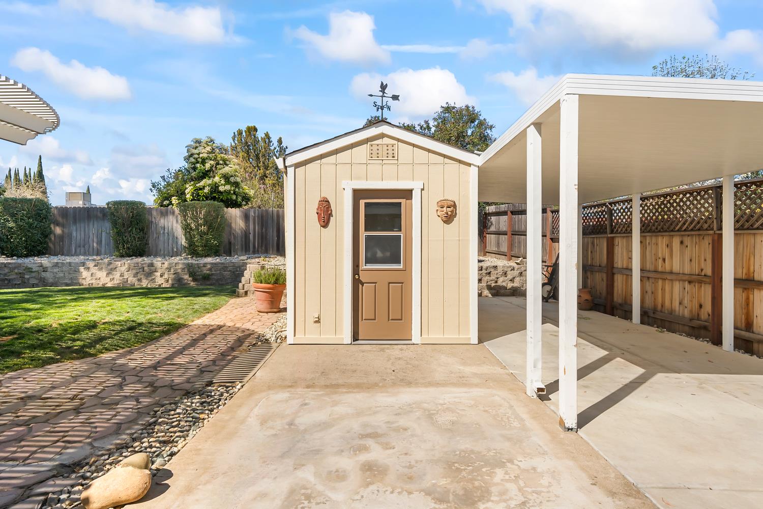 1520 Crestmont Oak Drive