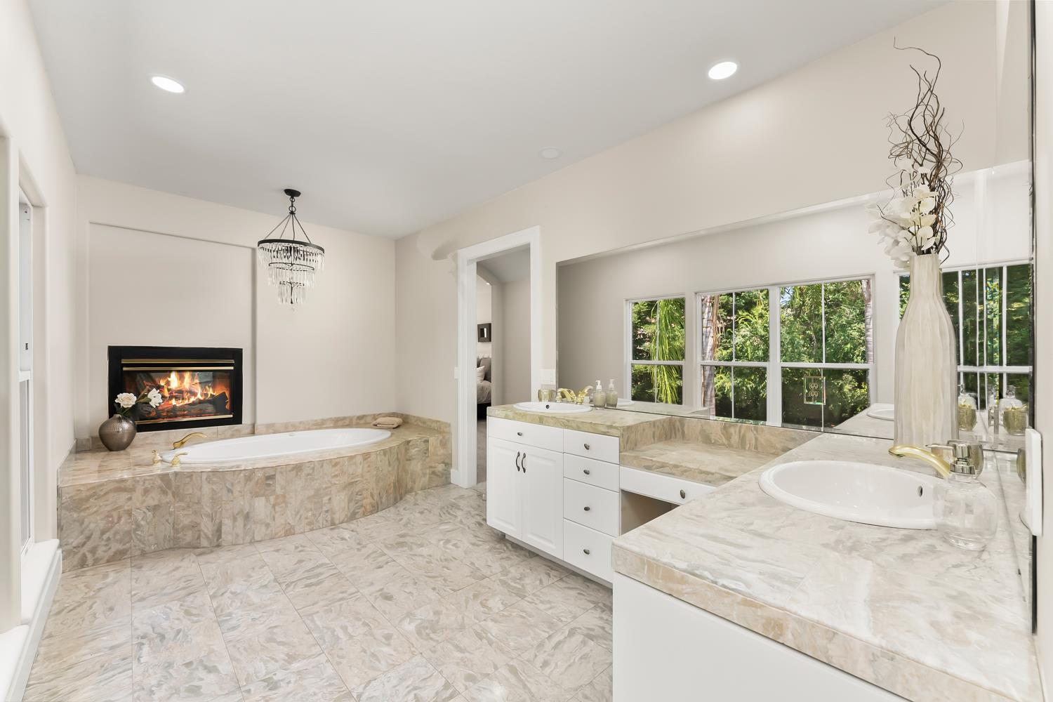 5142 westbury Circle