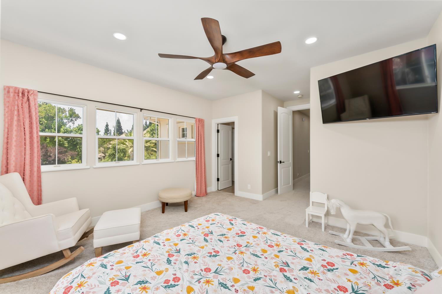 5142 westbury Circle