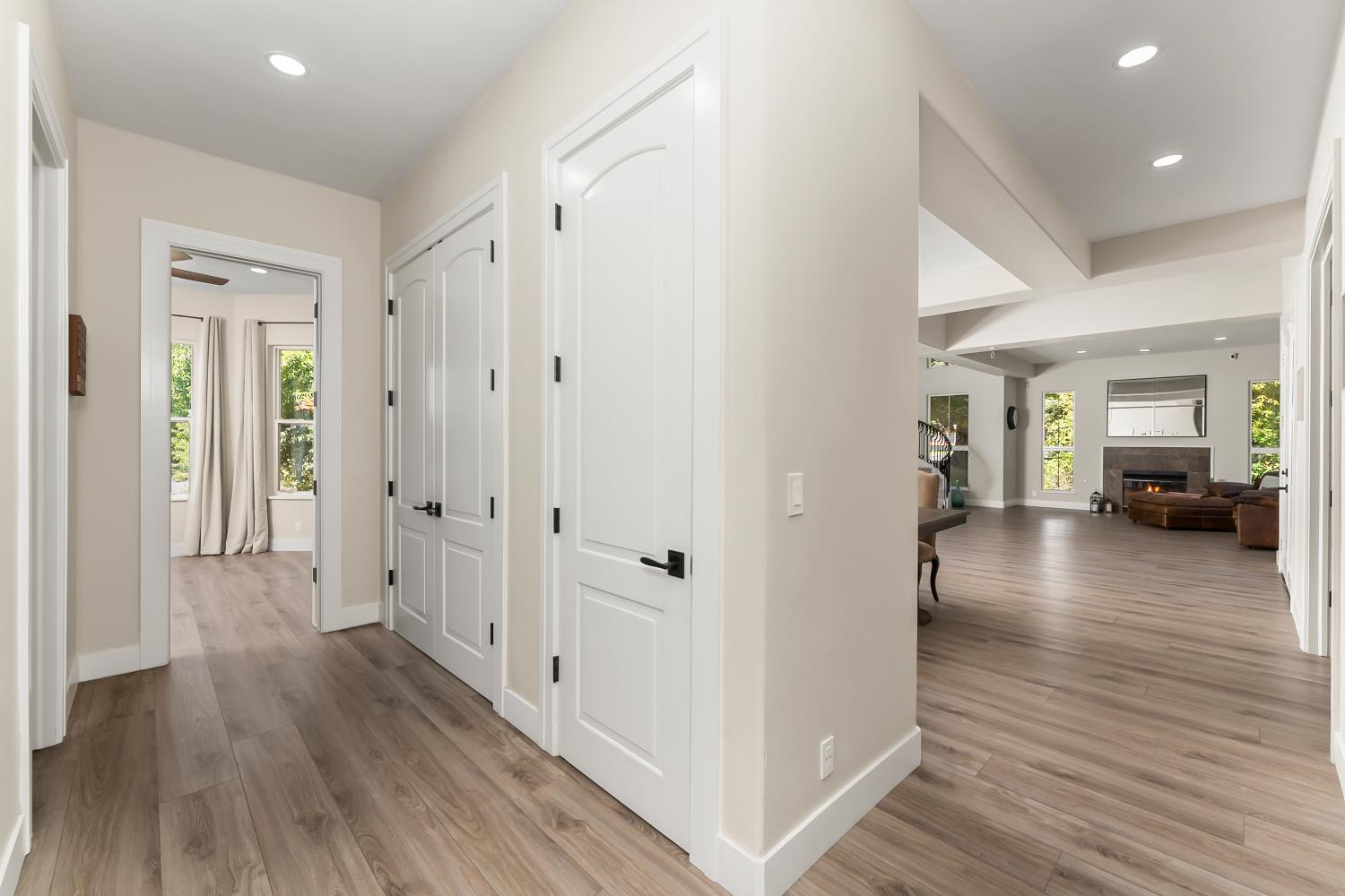 5142 westbury Circle