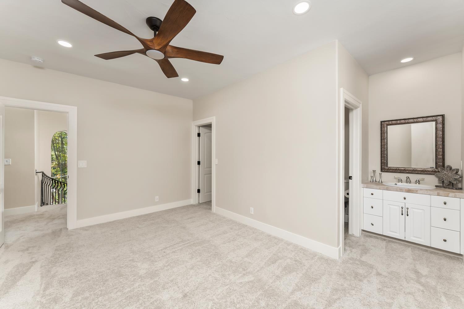 5142 westbury Circle