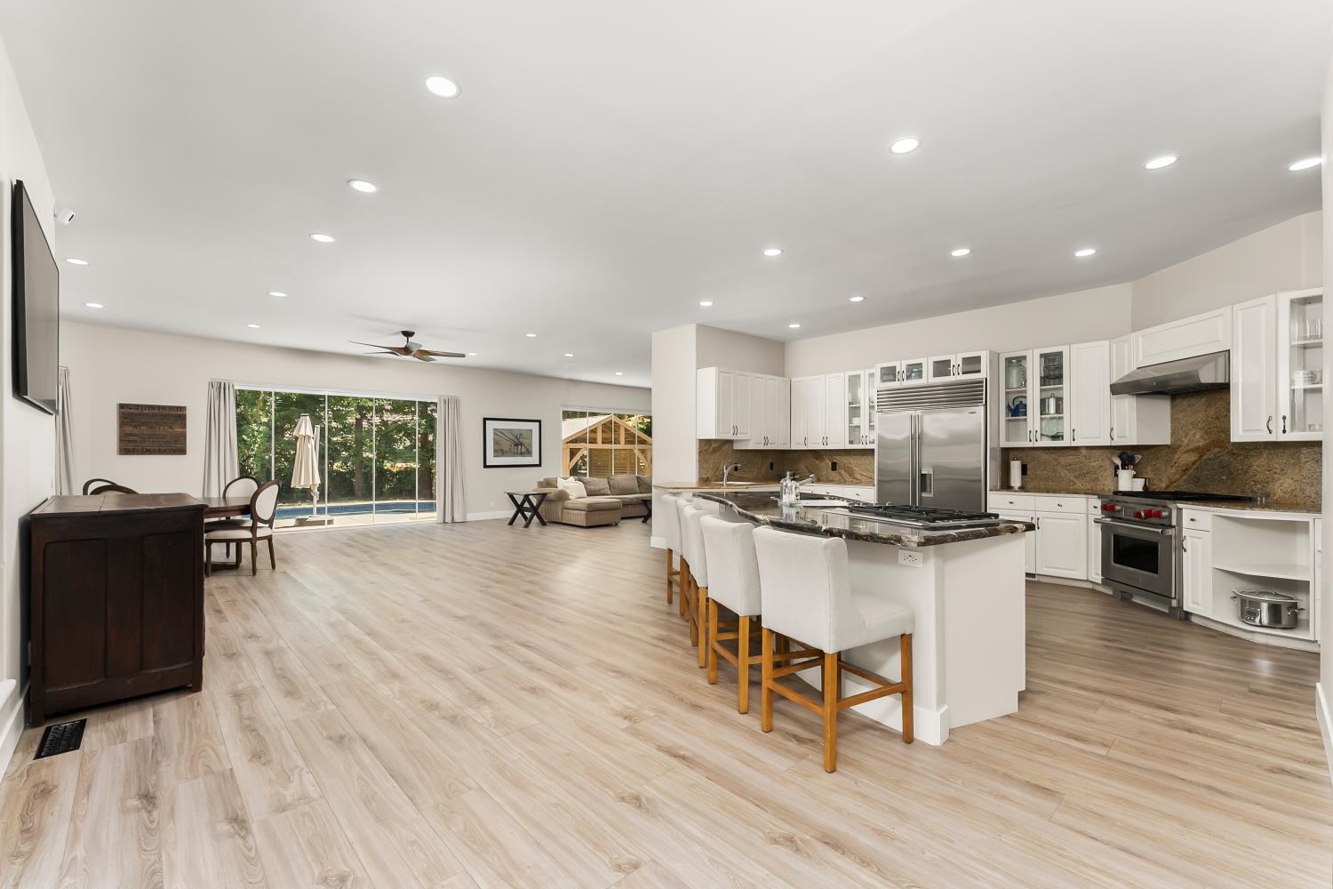 5142 westbury Circle