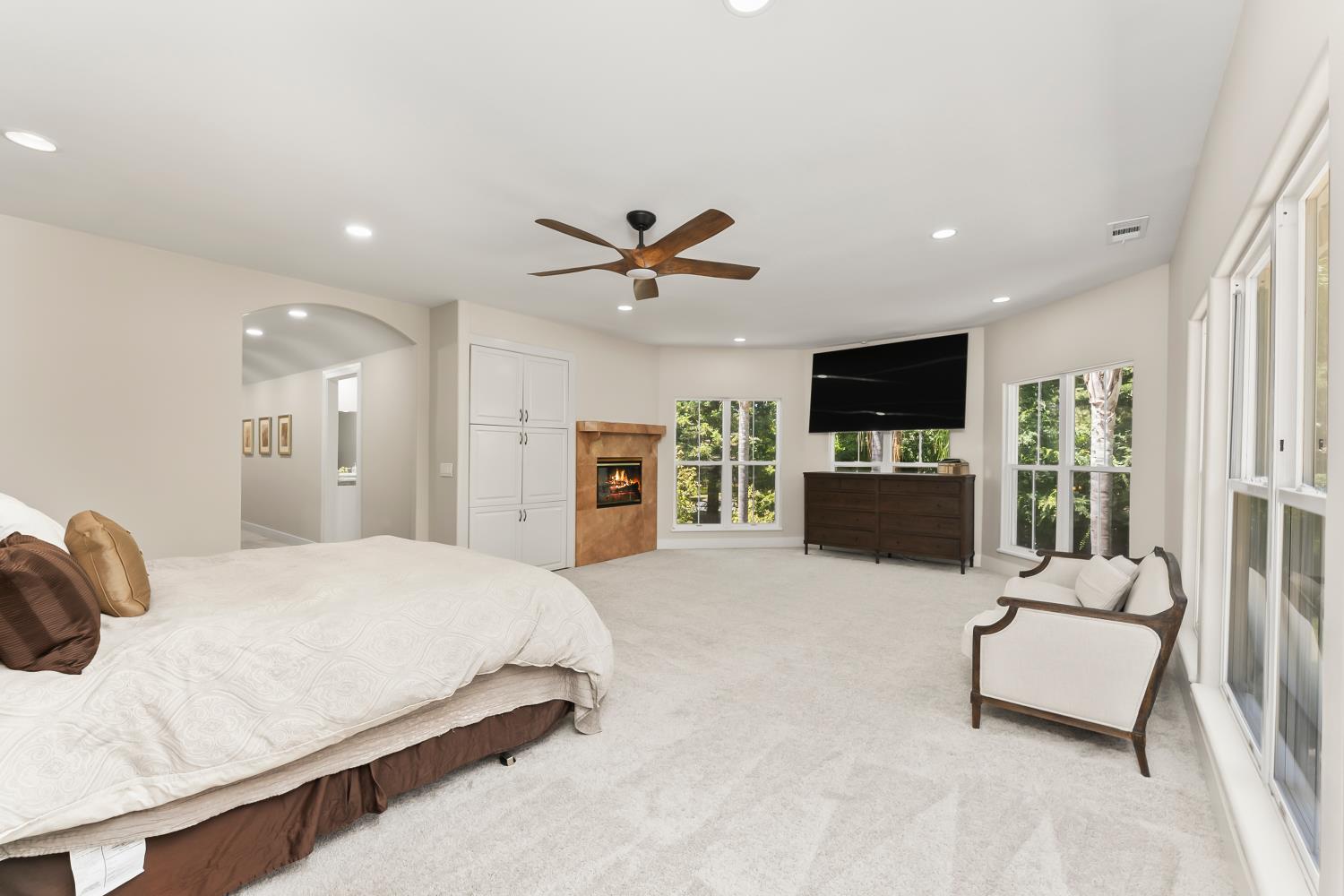 5142 westbury Circle