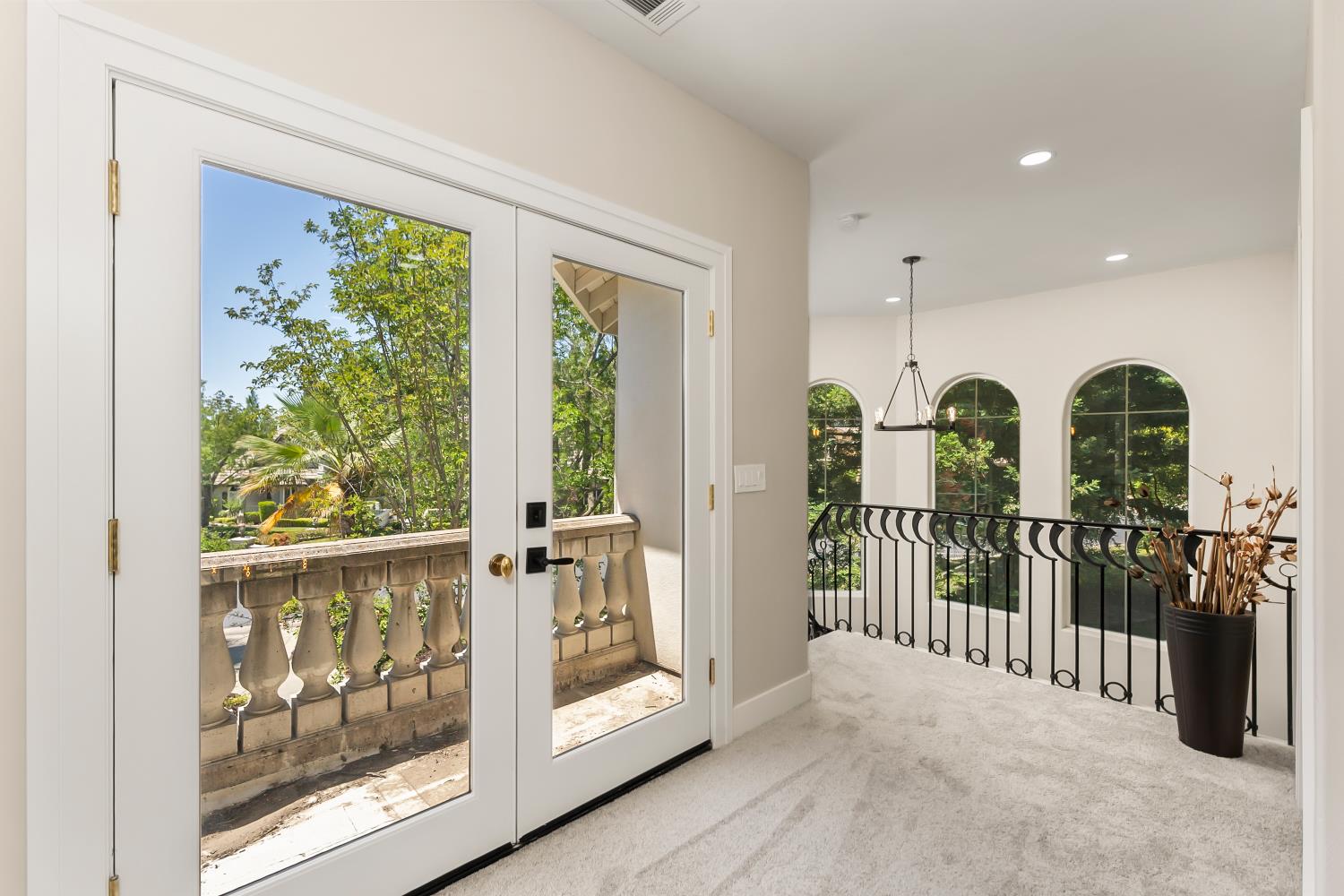 5142 westbury Circle