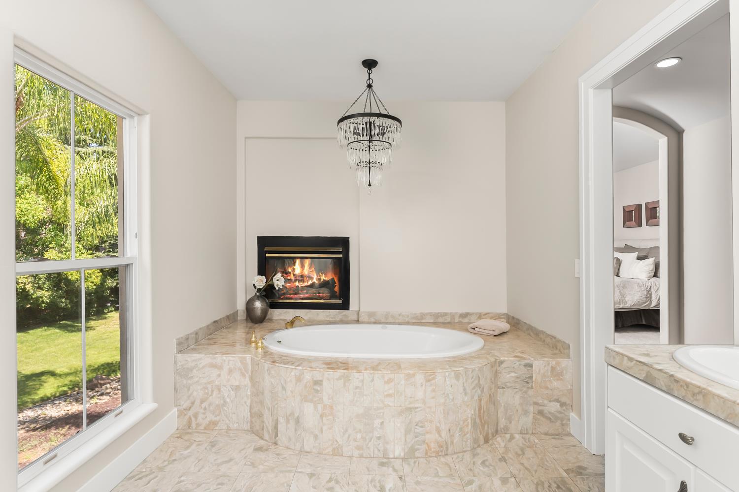 5142 westbury Circle