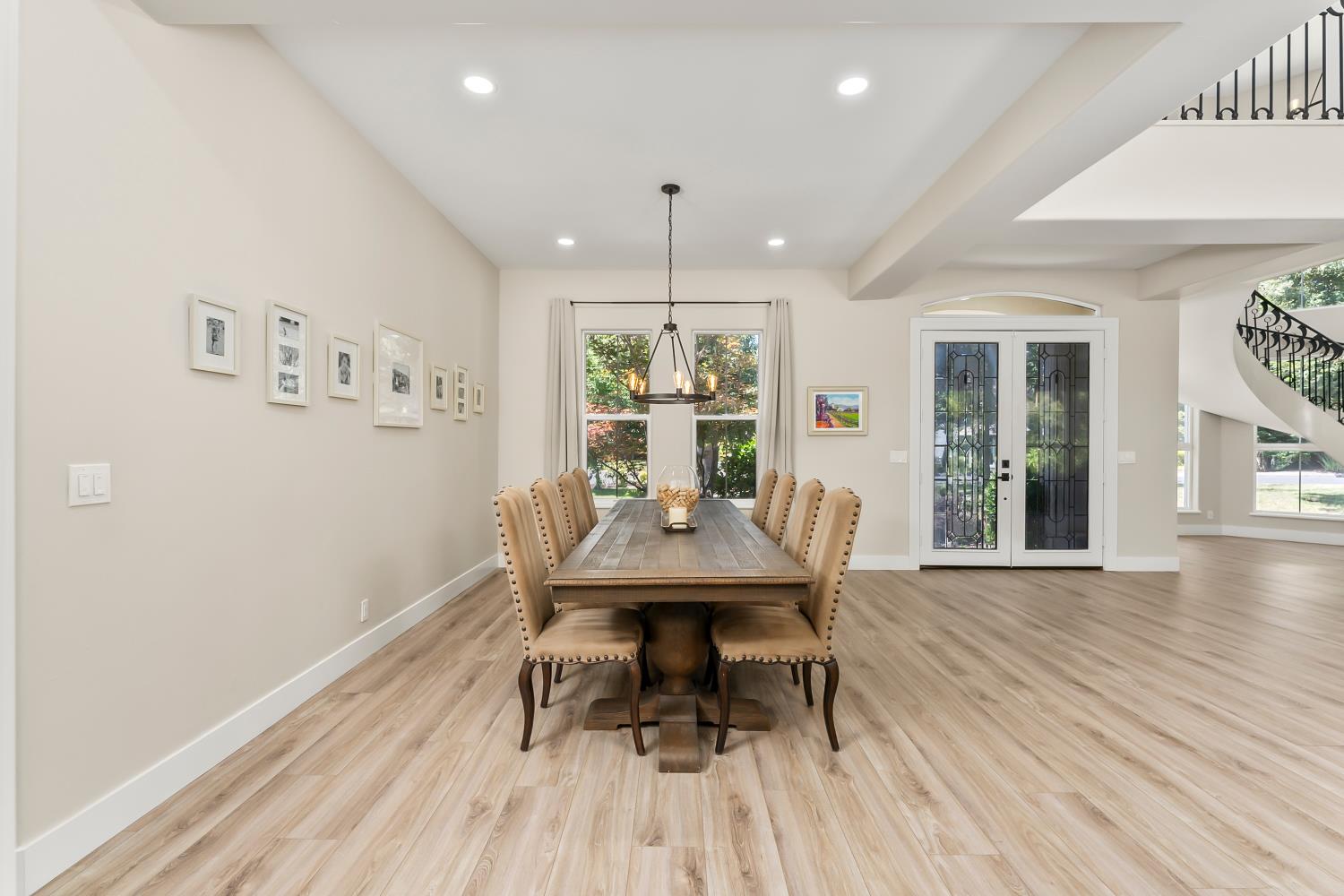 5142 westbury Circle