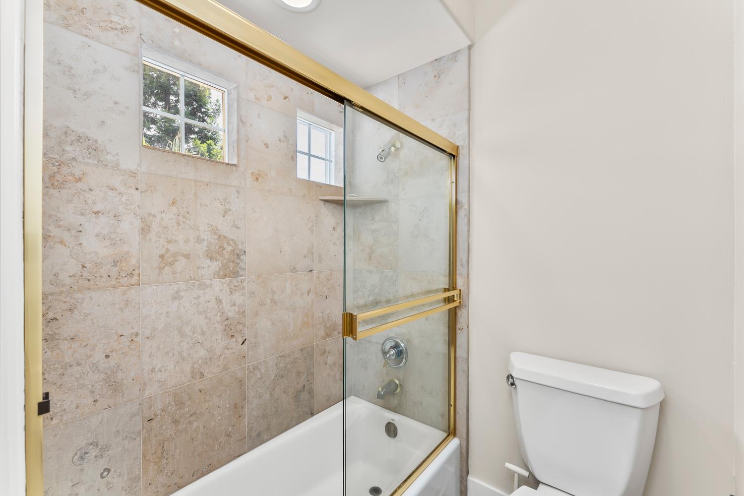 5142 westbury Circle