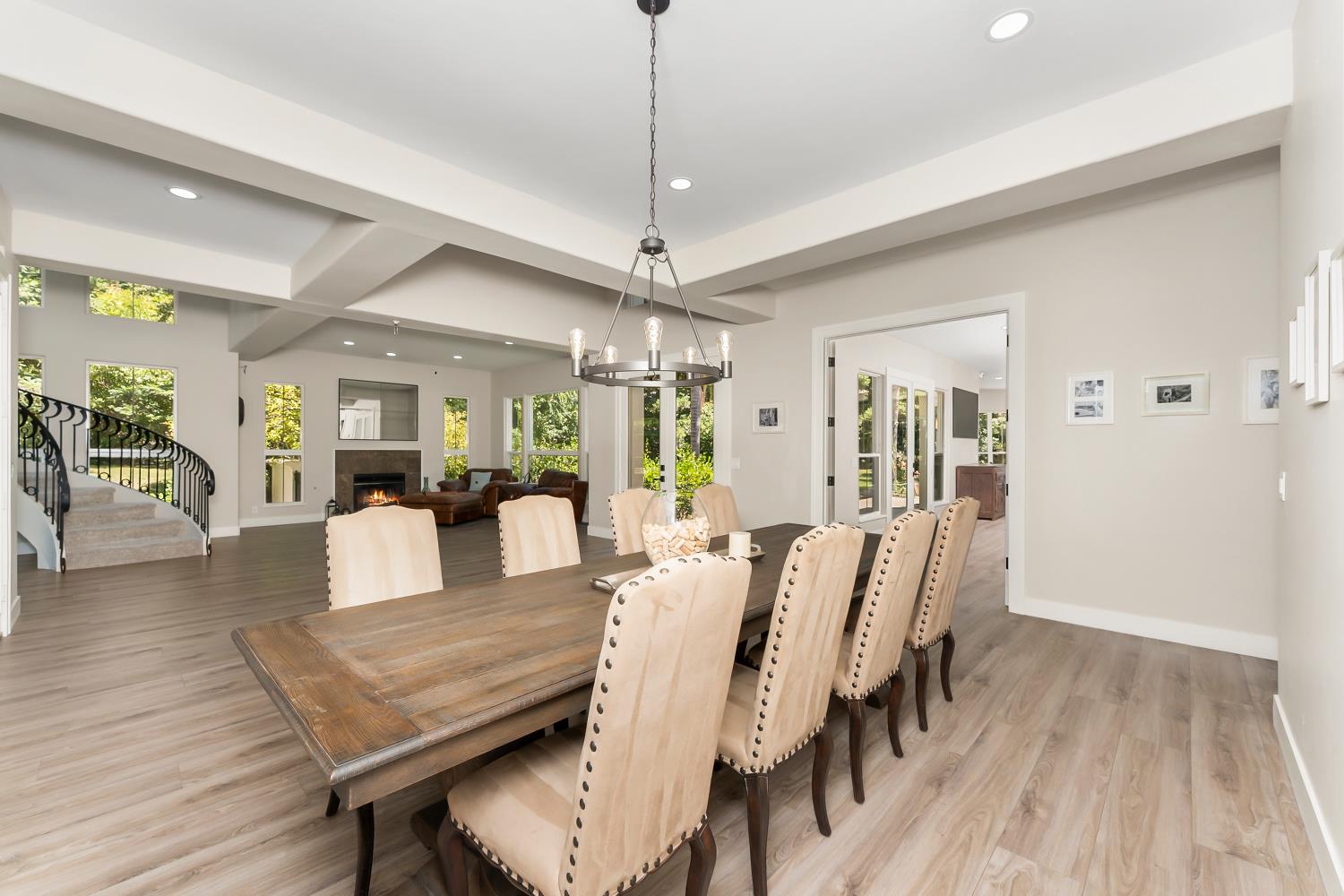 5142 westbury Circle