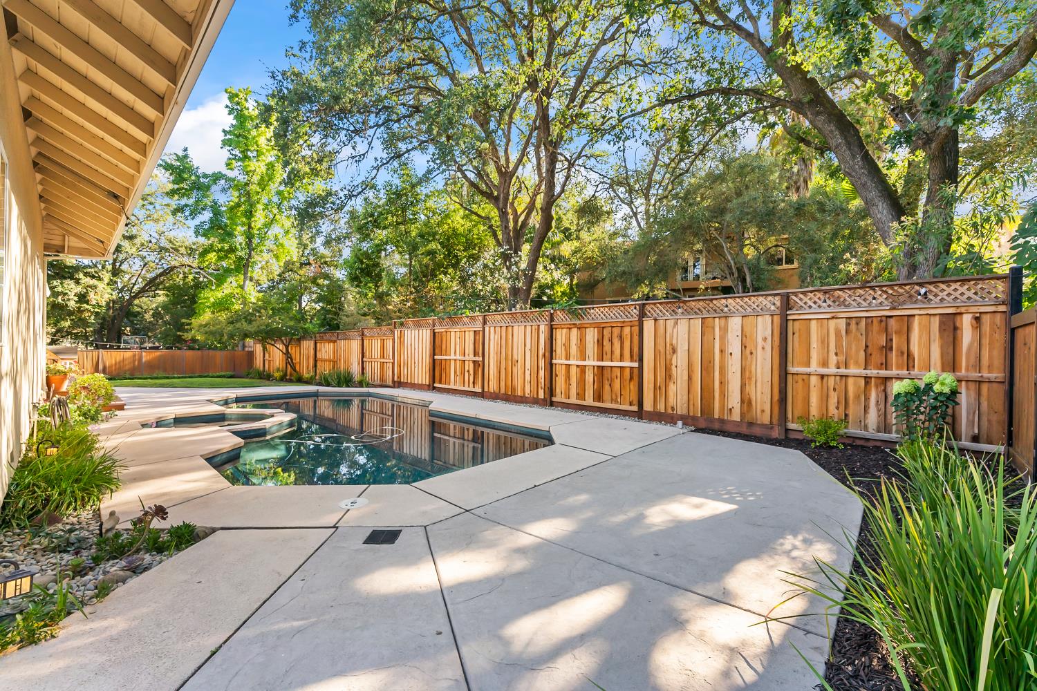 8438 Friar Tuck Way