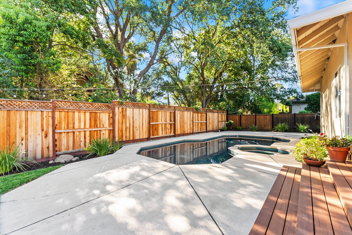 8438 Friar Tuck Way