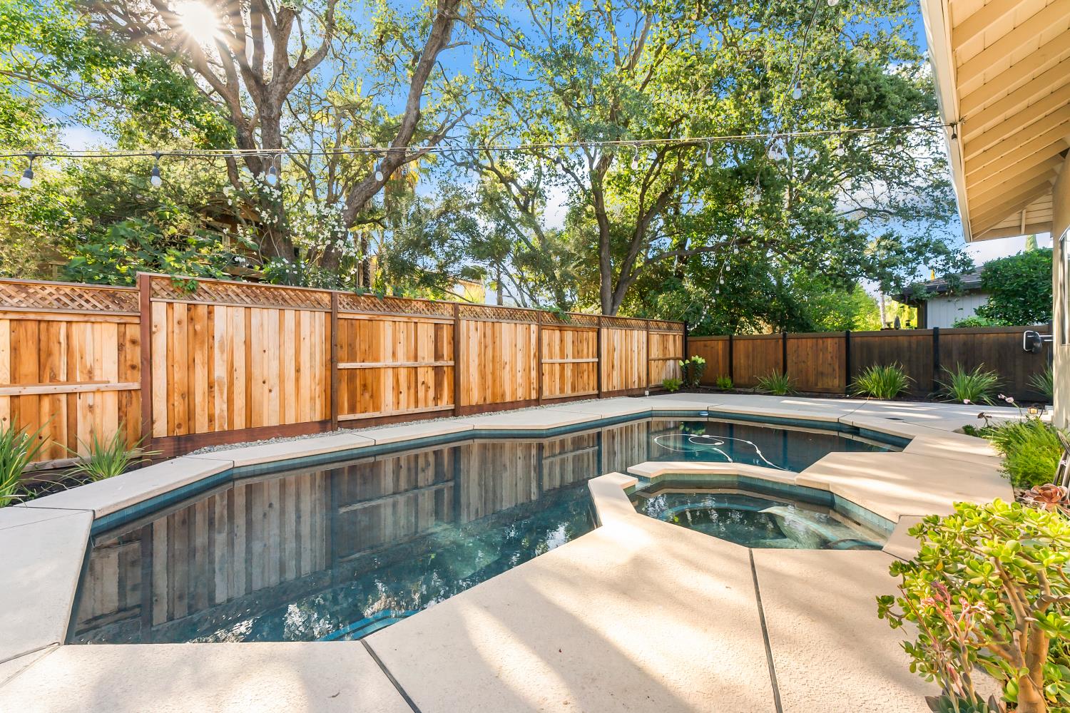 8438 Friar Tuck Way