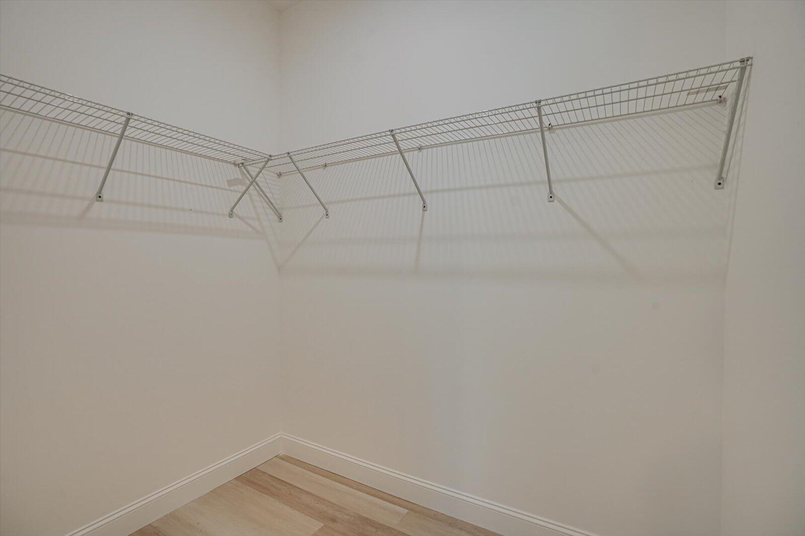 2409 N Chamberlain Ave