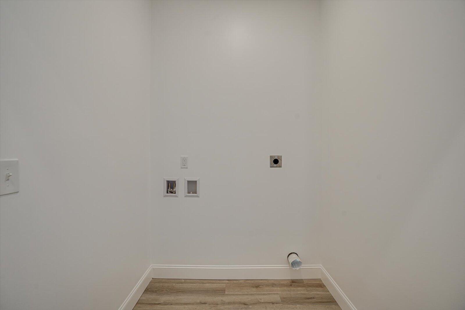 2409 N Chamberlain Ave