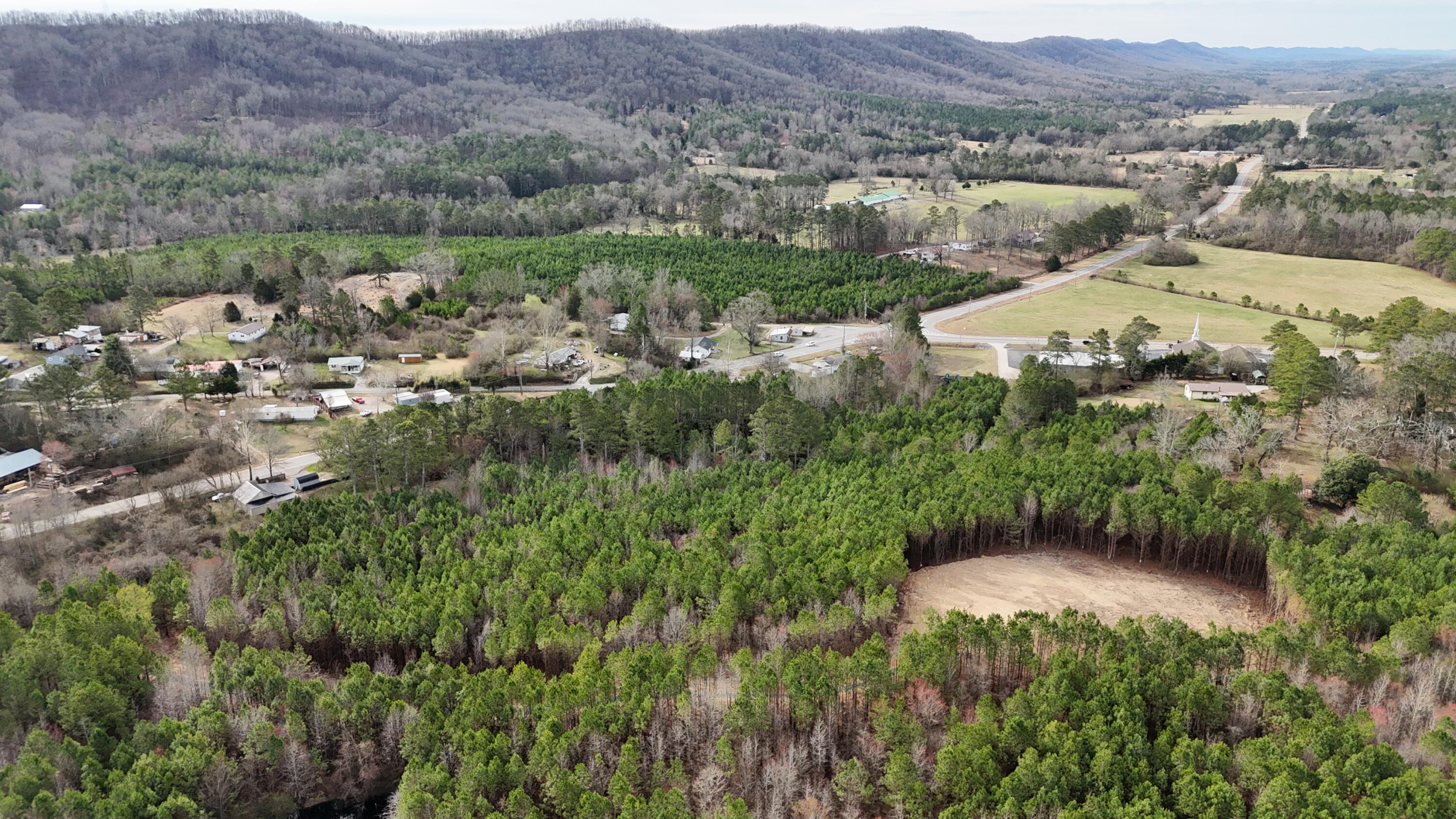 5802 Highway 151, LaFayette