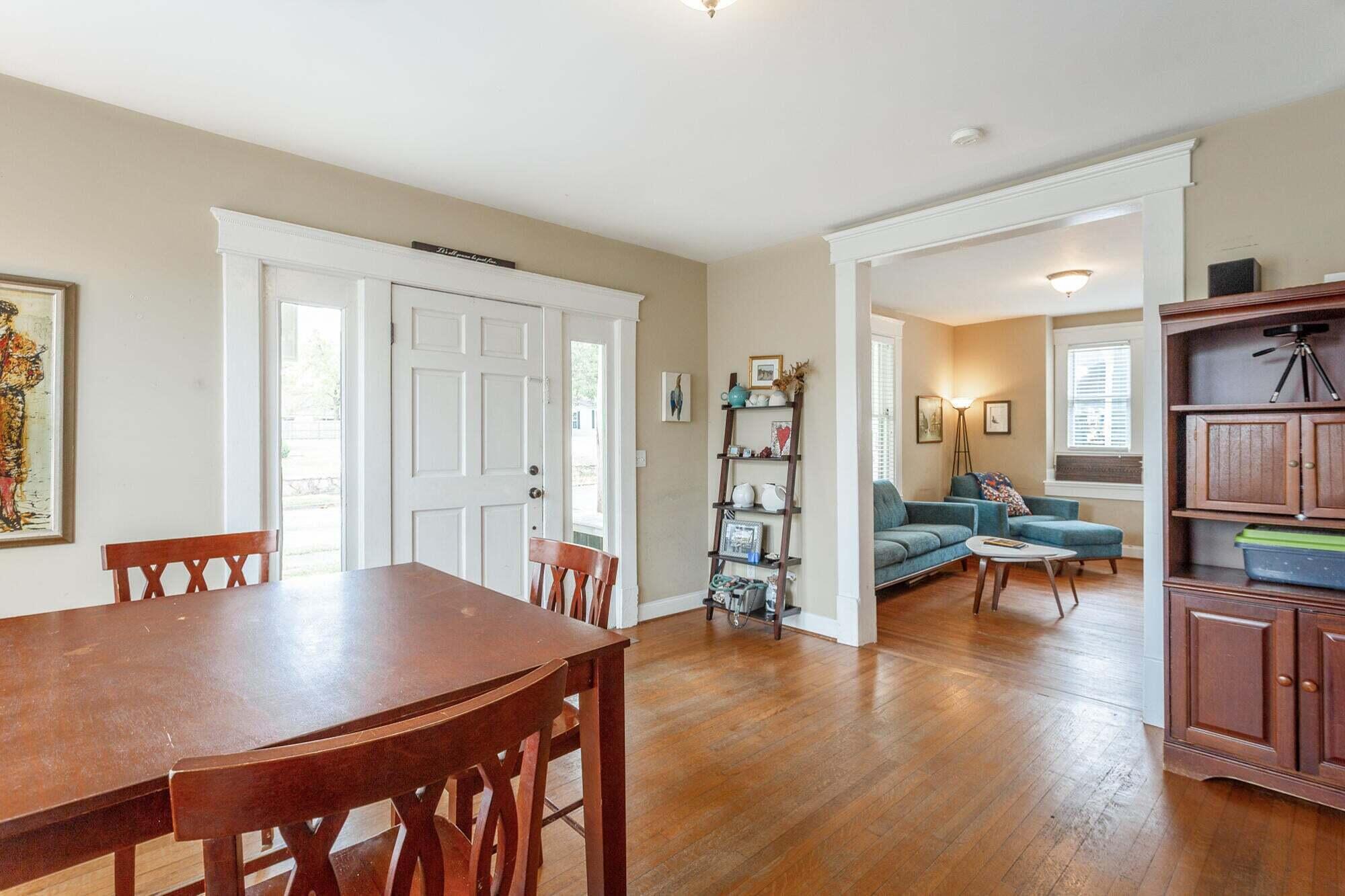 906 S Highland Park Avenue