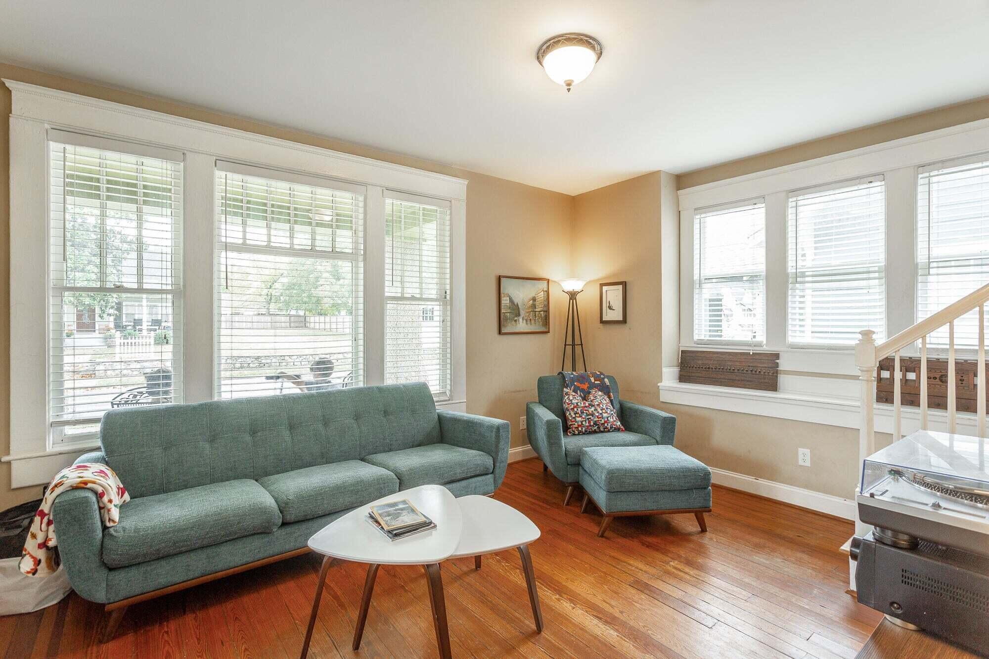 906 S Highland Park Avenue