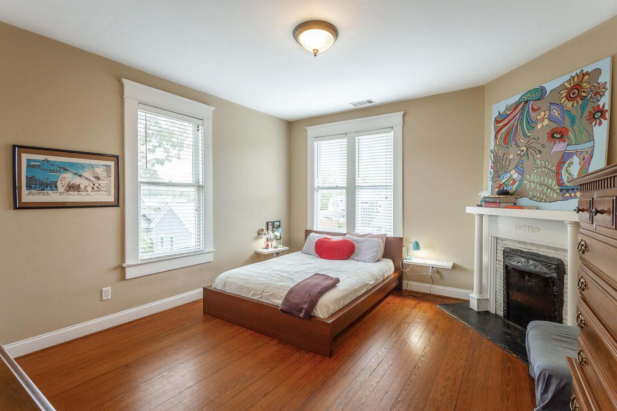 906 S Highland Park Avenue