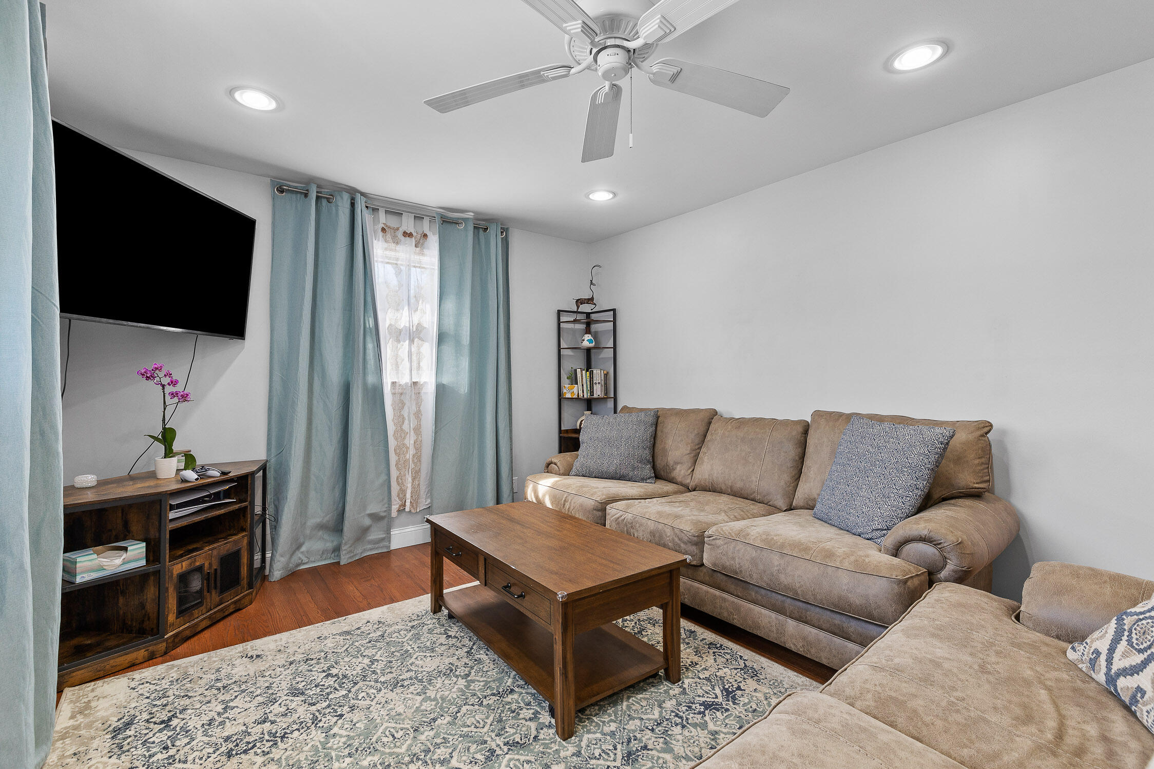 1101 N Orchard Knob Avenue