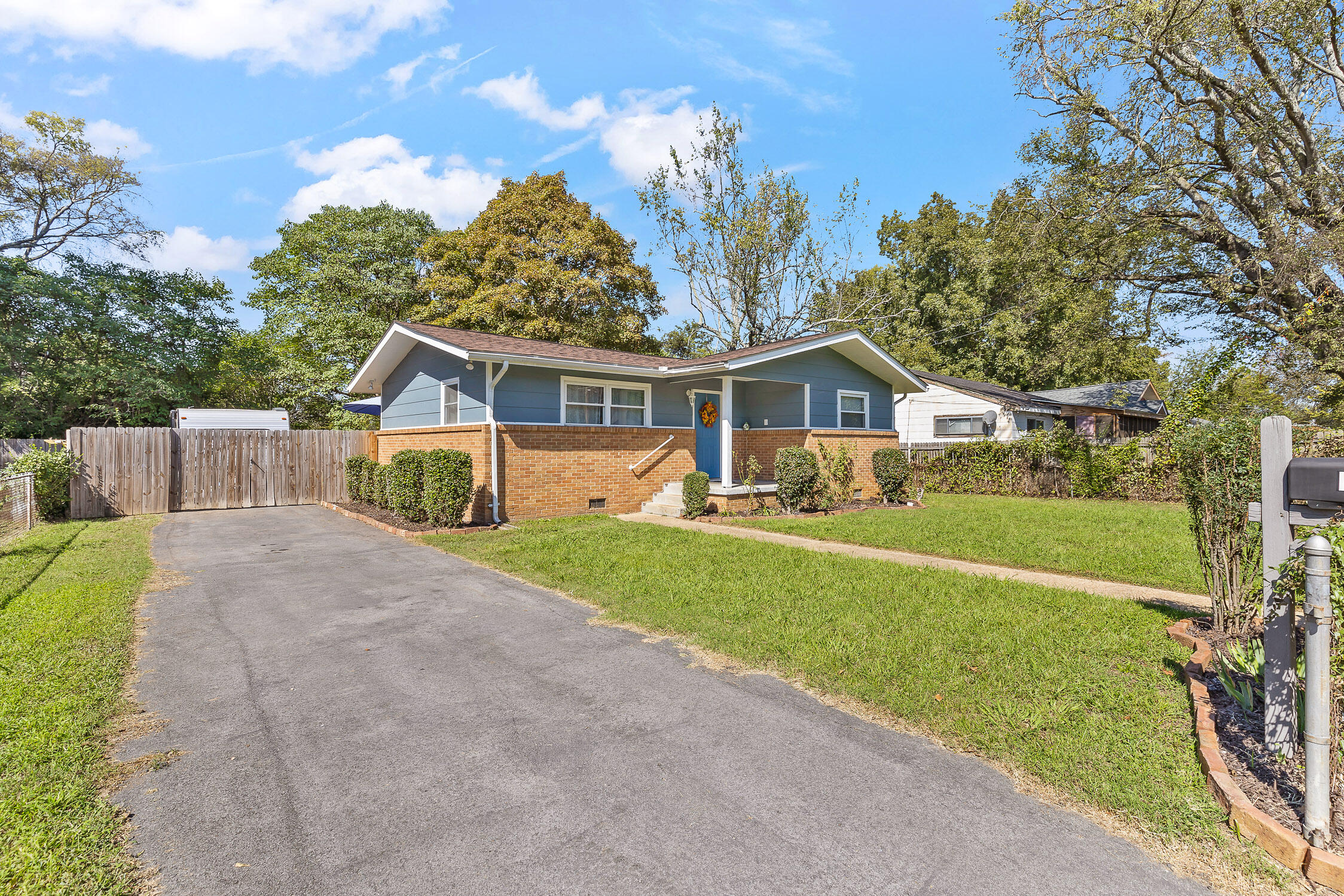 1101 N Orchard Knob Avenue