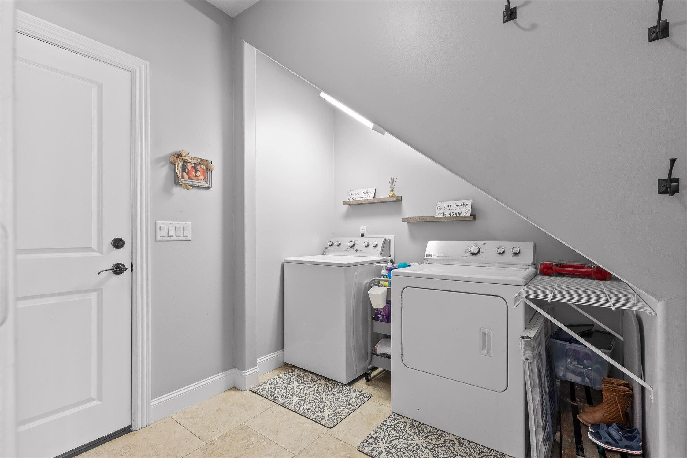 8898 Seven Lakes Drive