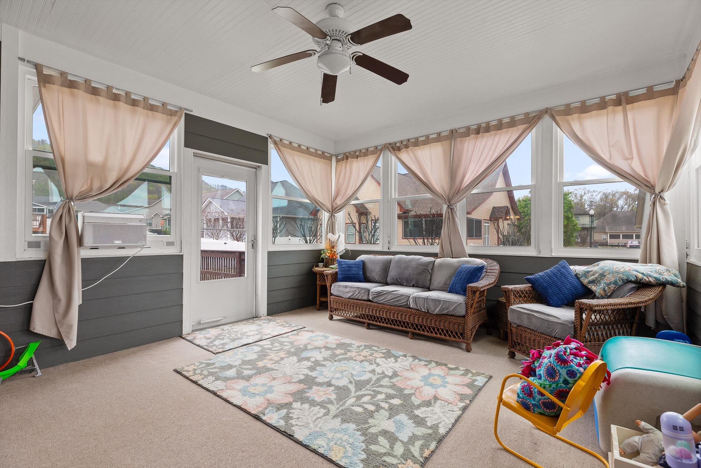 8898 Seven Lakes Drive