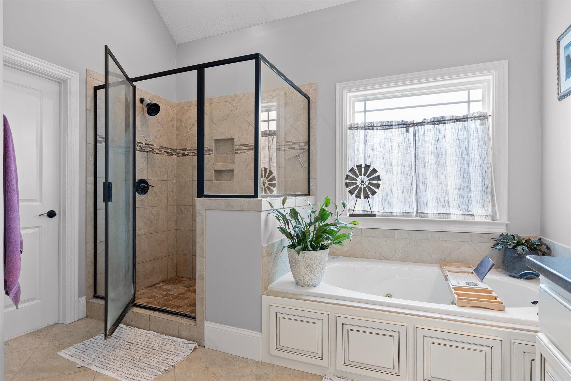 8898 Seven Lakes Drive