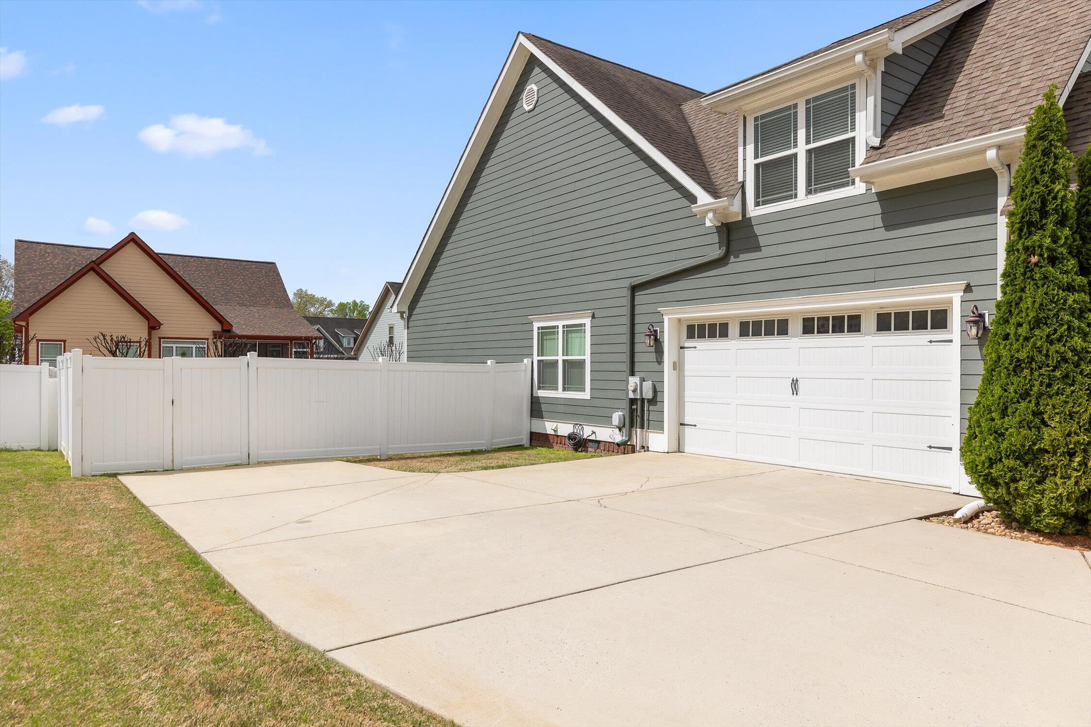 8898 Seven Lakes Drive