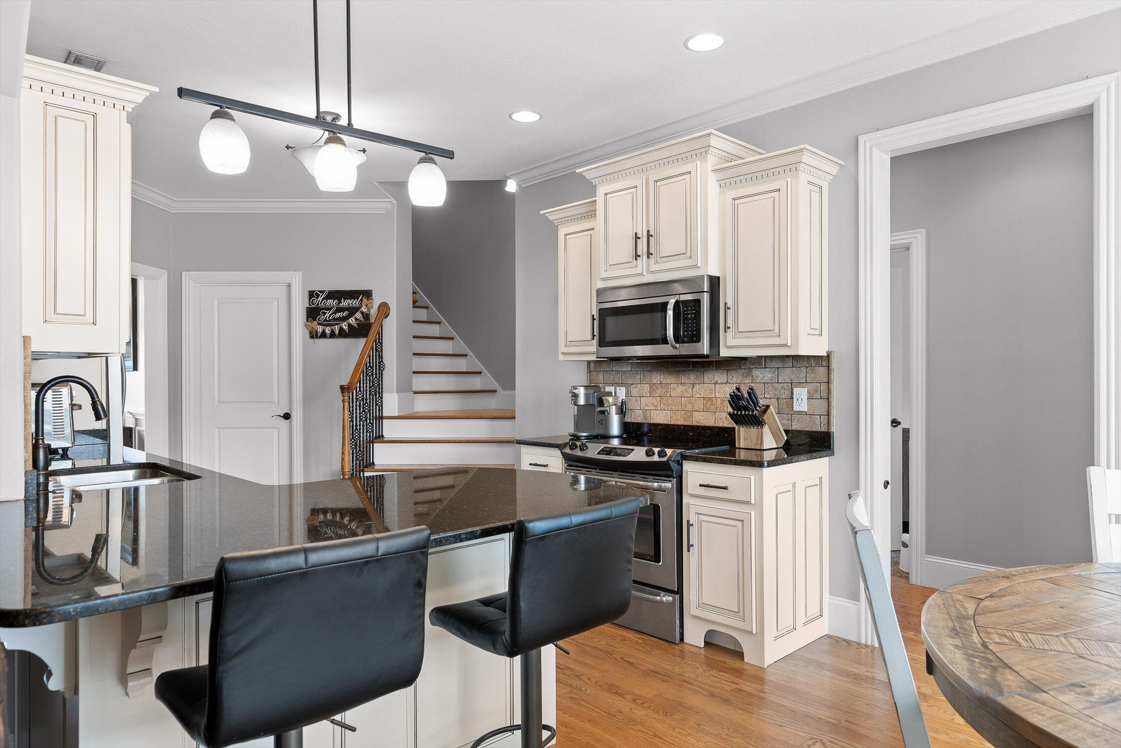 8898 Seven Lakes Drive