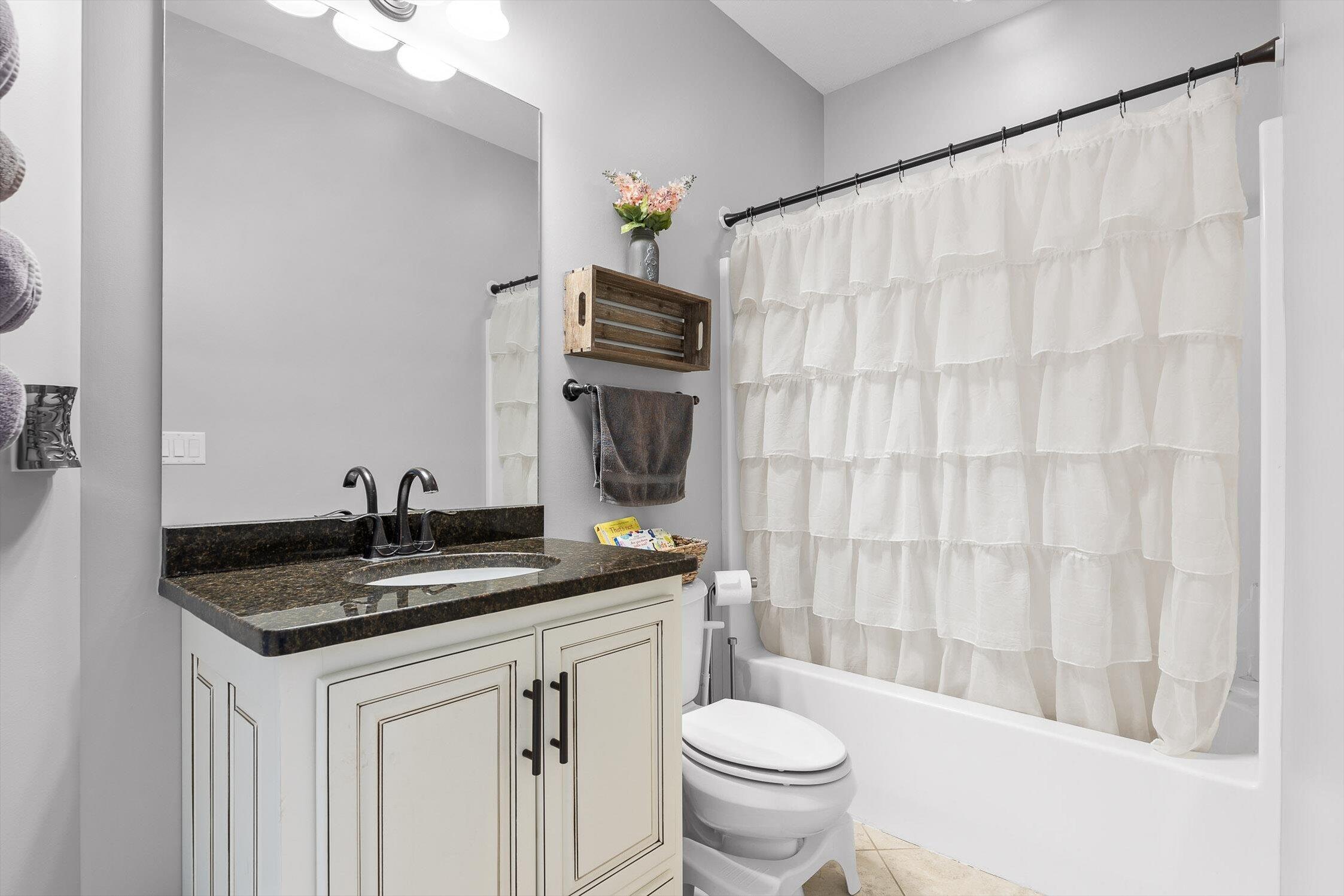 8898 Seven Lakes Drive