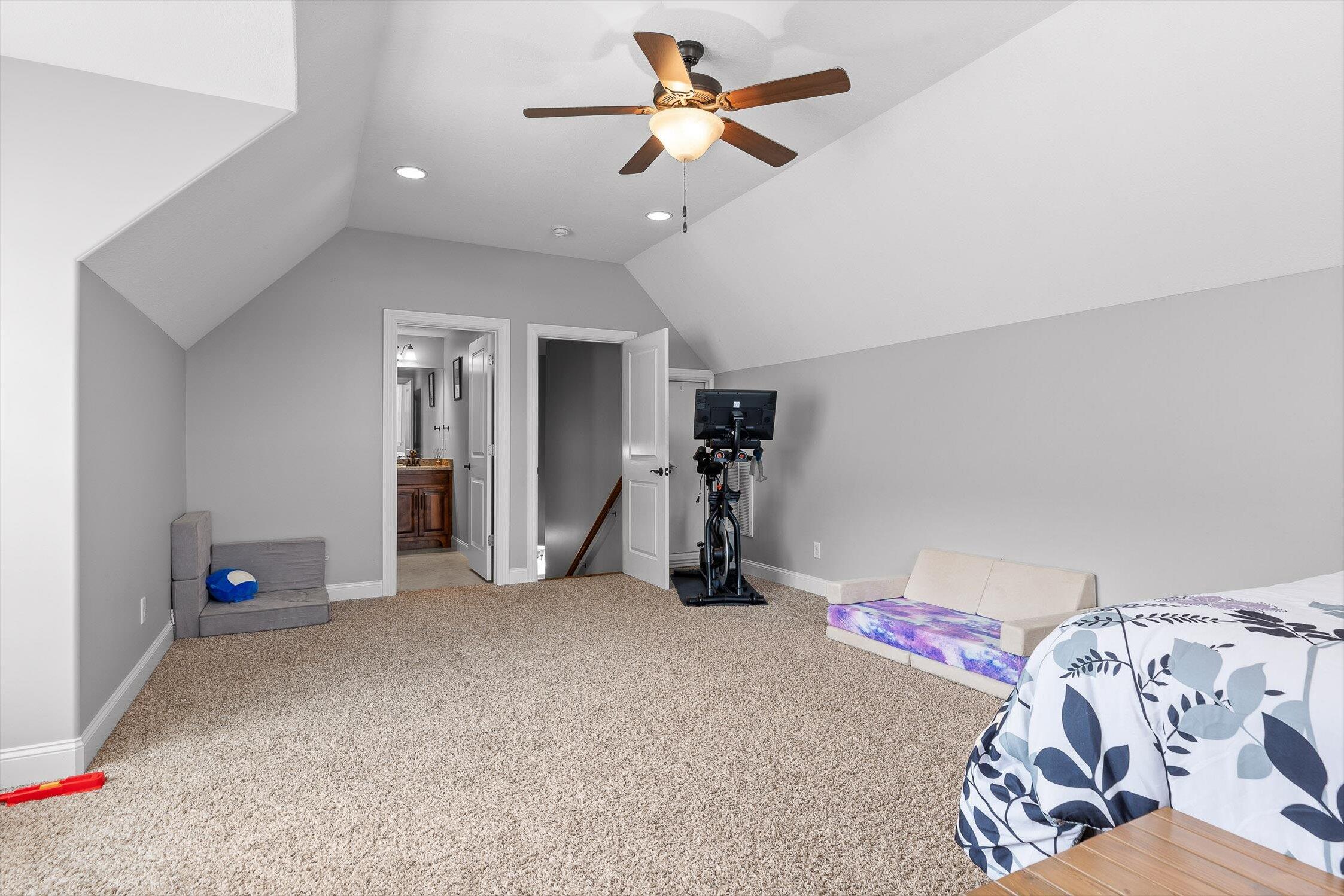 8898 Seven Lakes Drive