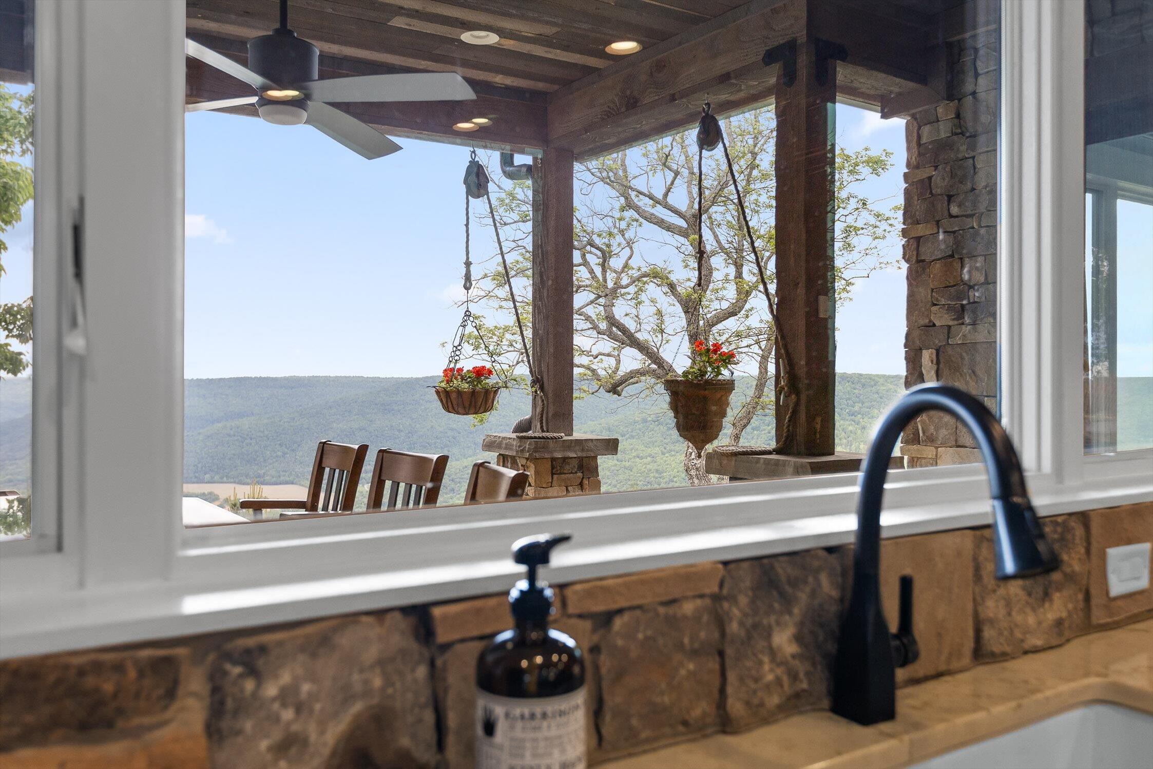 6835 Jasper Highlands Boulevard