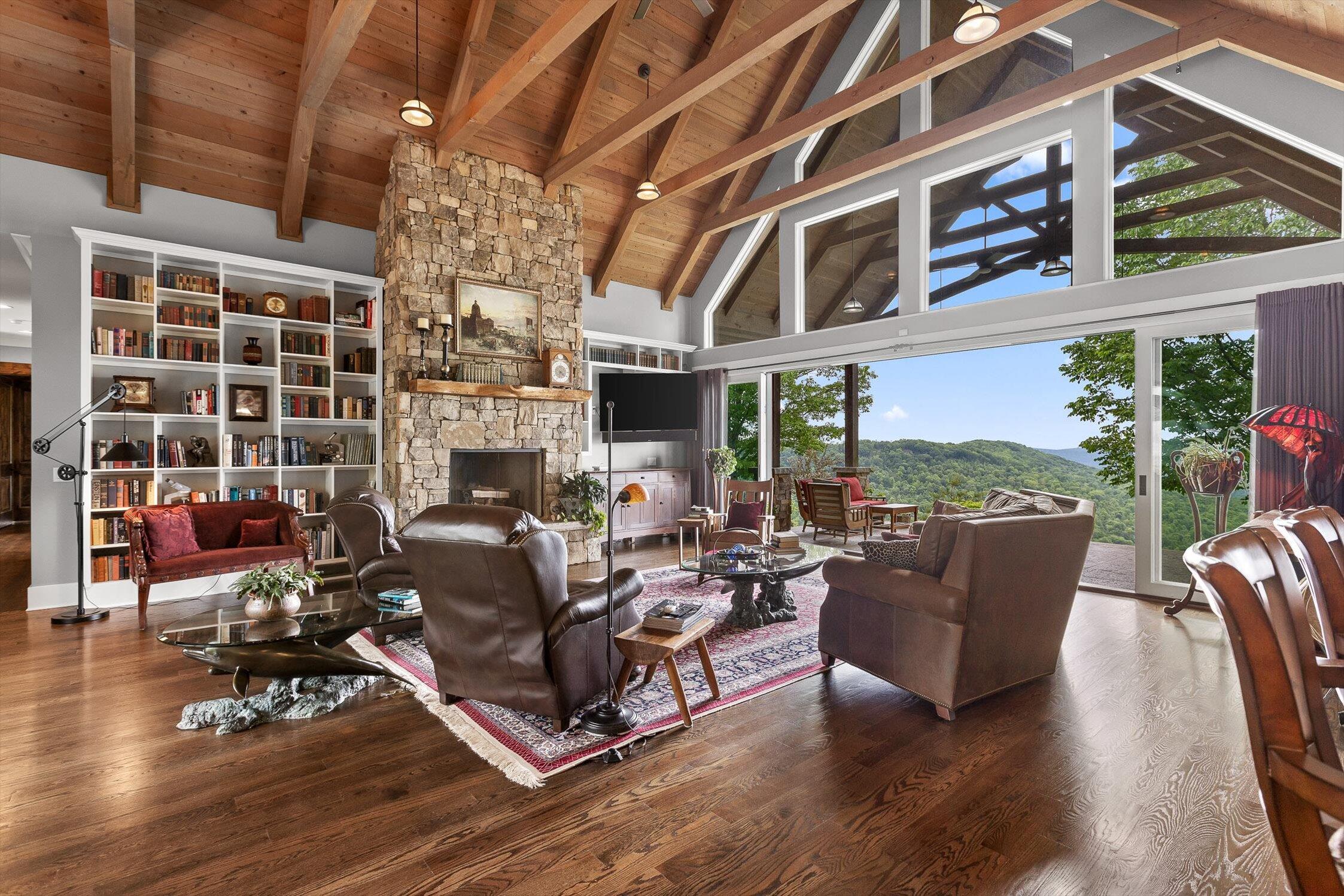 6835 Jasper Highlands Boulevard