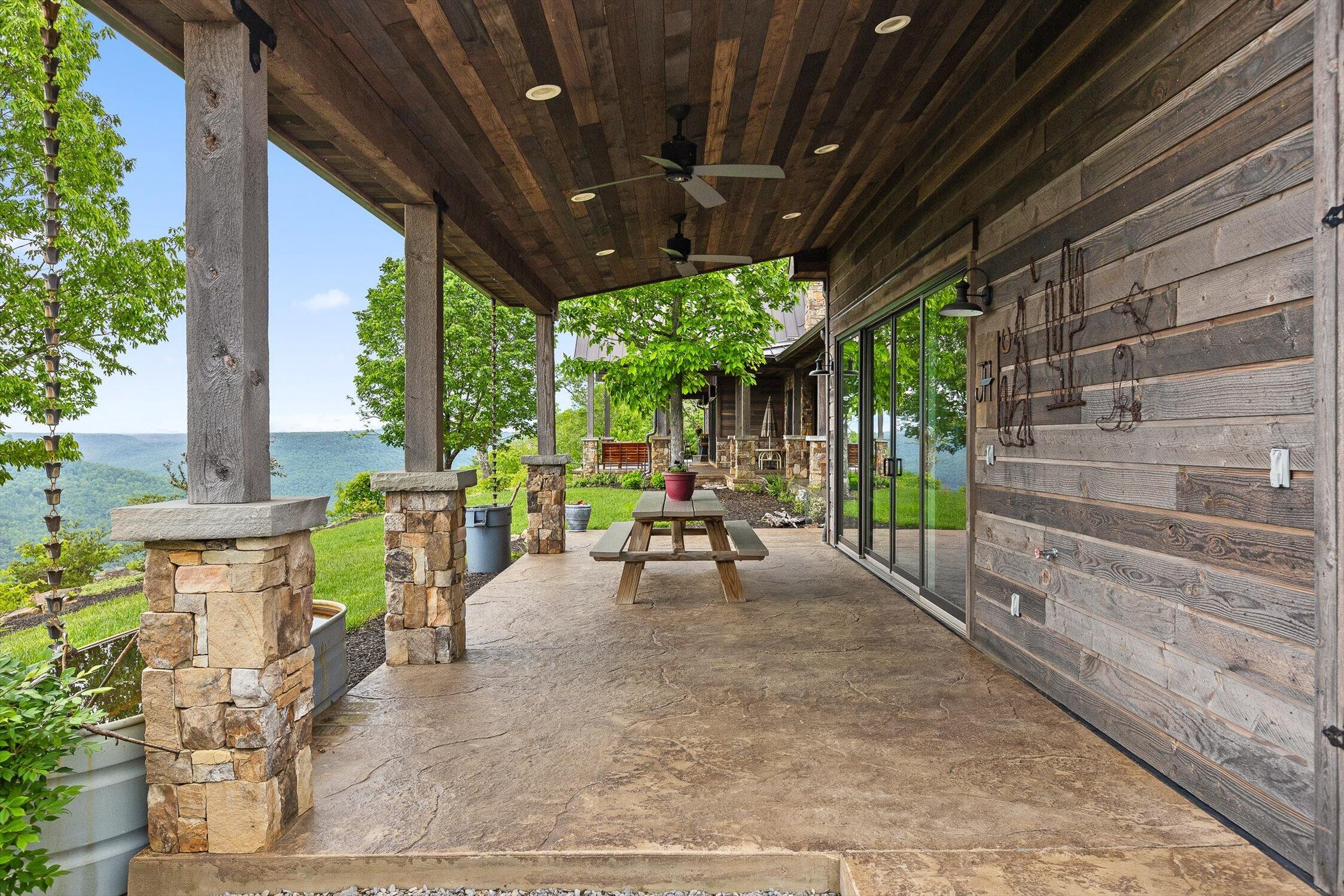 6835 Jasper Highlands Boulevard