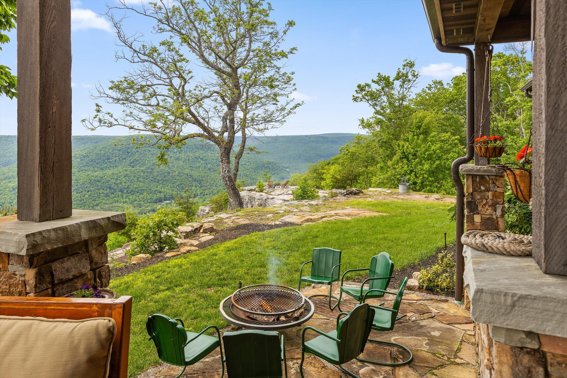 6835 Jasper Highlands Boulevard