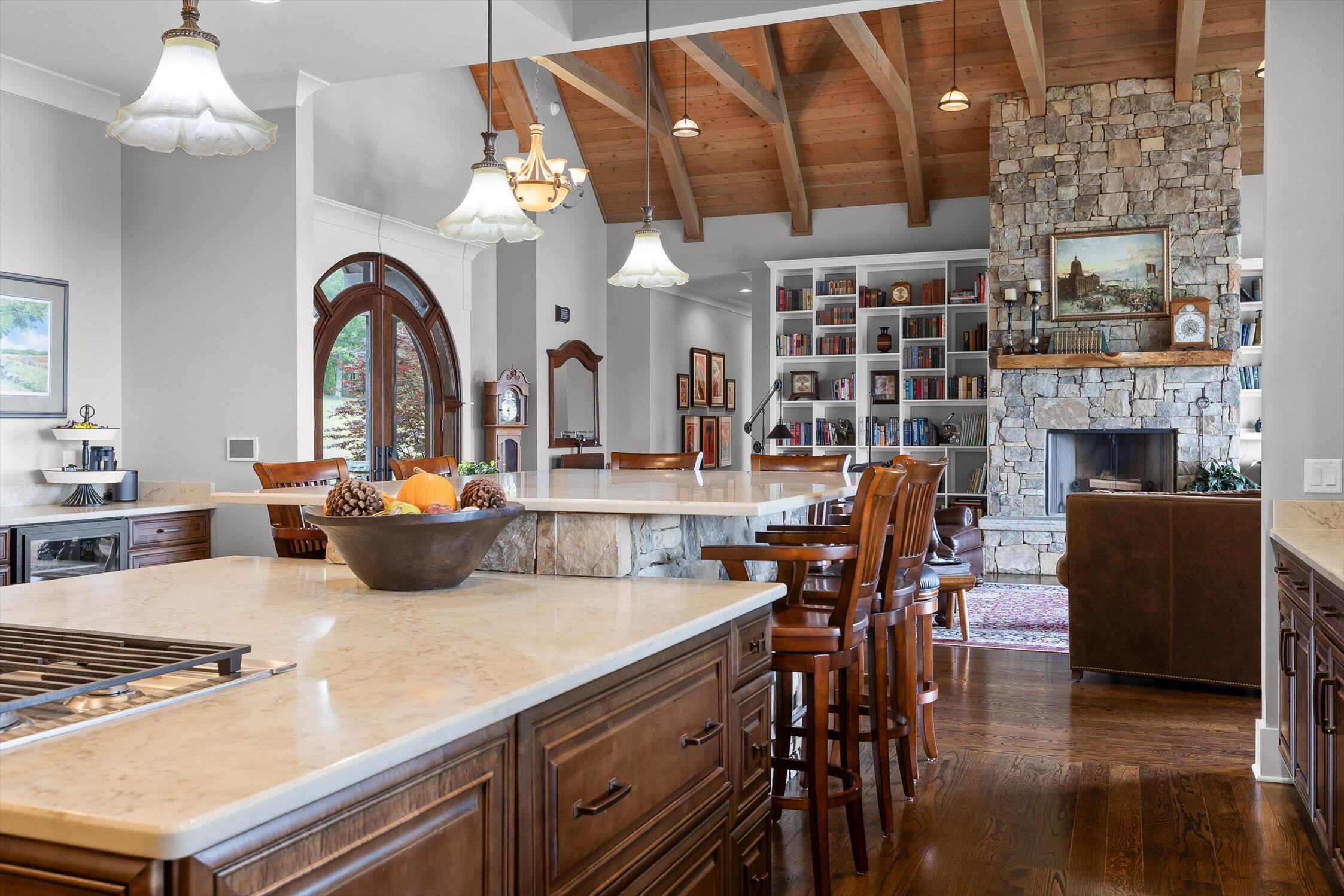 6835 Jasper Highlands Boulevard