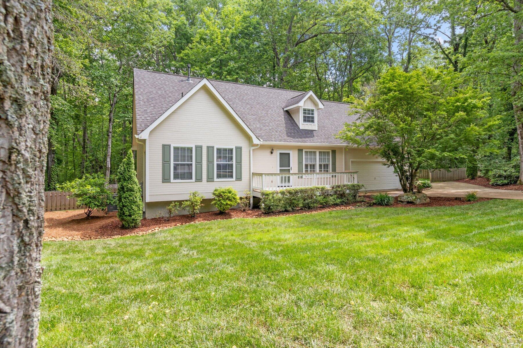 1623 Devlan Forest Lane