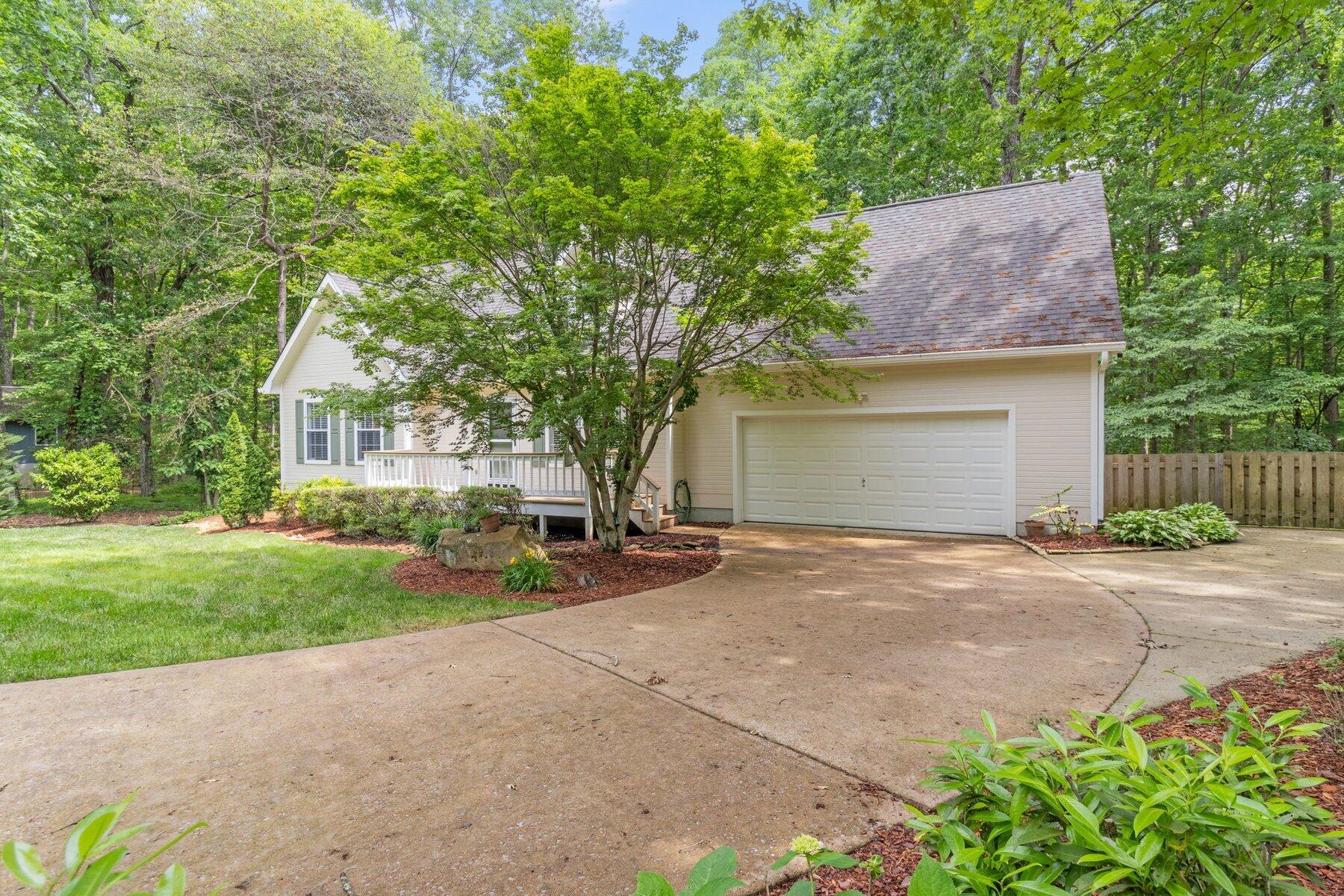 1623 Devlan Forest Lane