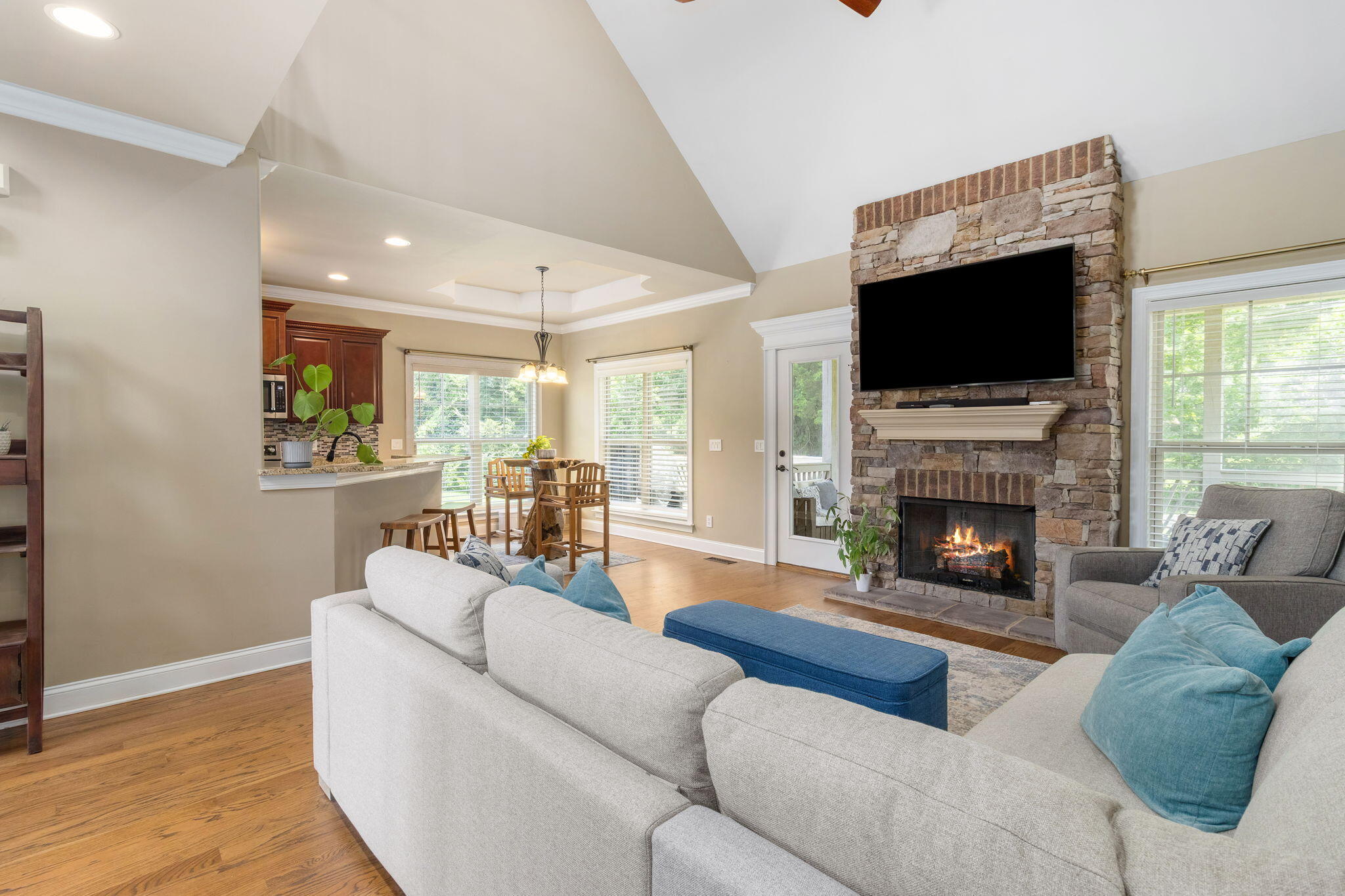 8209 Robertsview Drive
