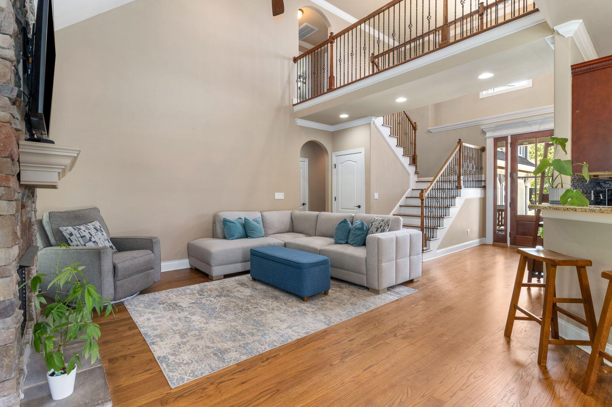 8209 Robertsview Drive