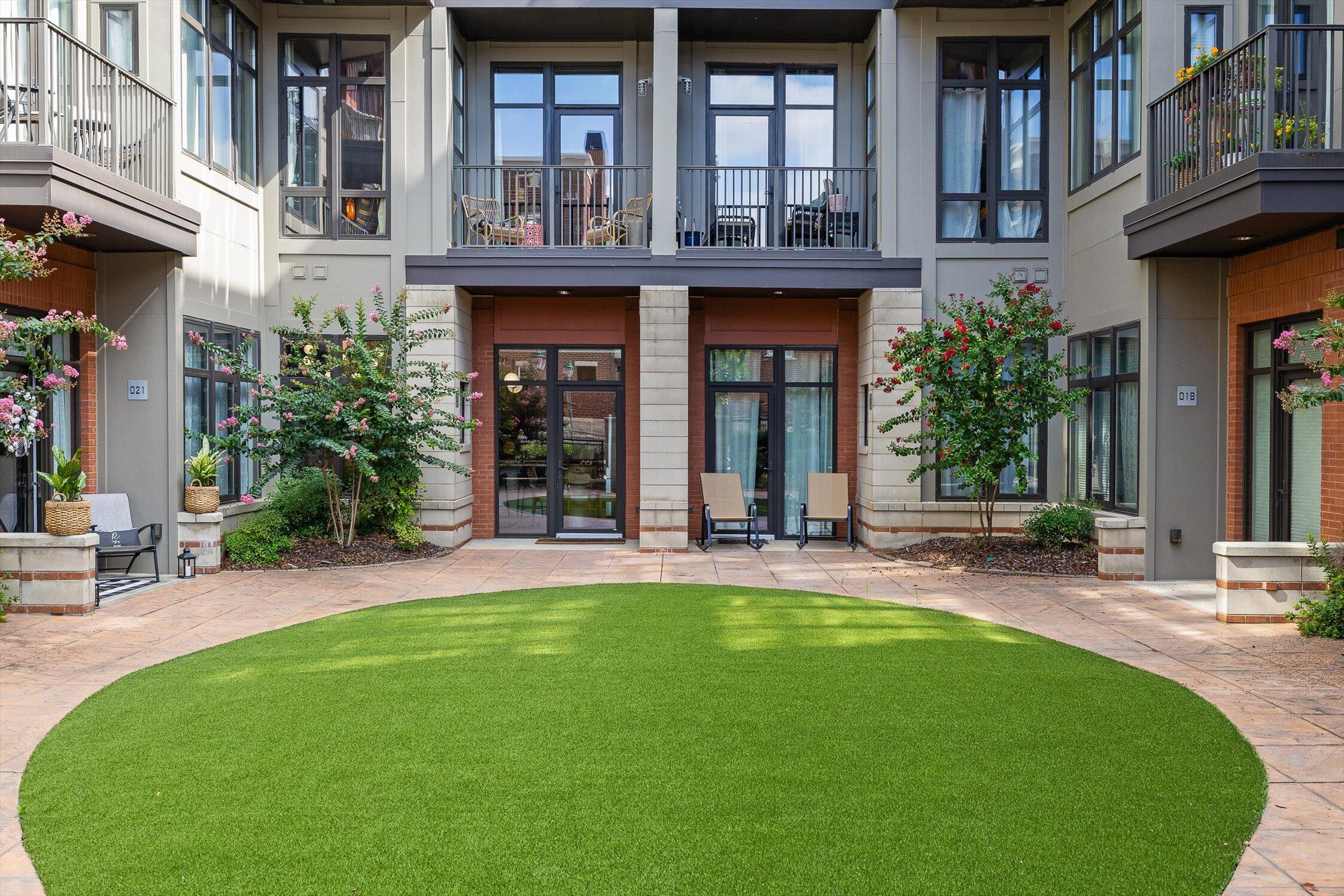 129 Walnut Street, Unit 20