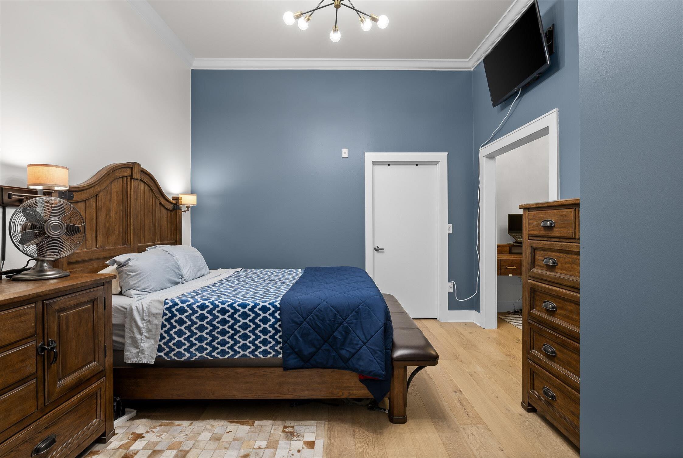 129 Walnut Street, Unit 20